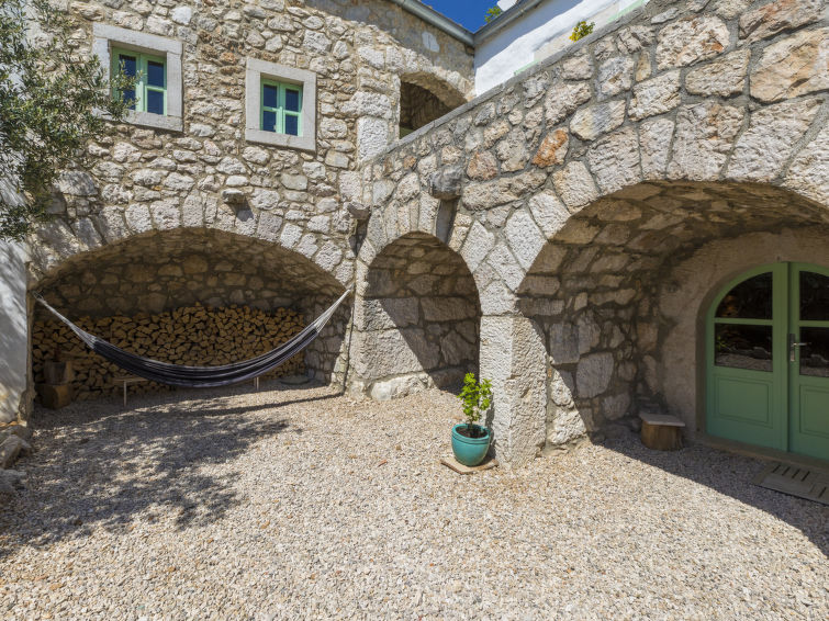 Vakantiehuis met open haard en bergzicht in Crikvenica/Barci in Crikvenica/Barci