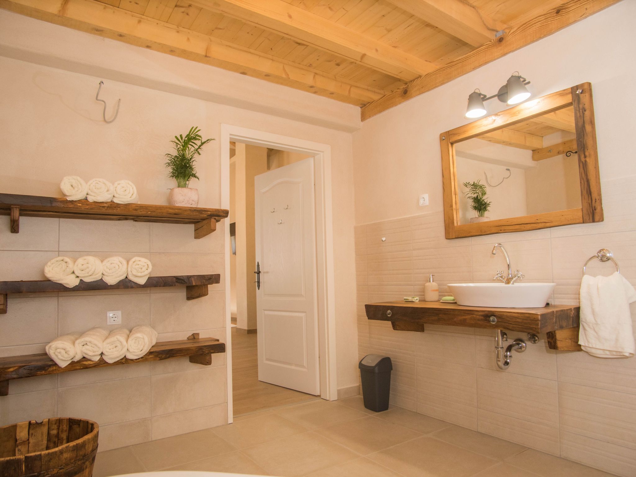 Für 5 Personen und 1 Kind in Tribalj-Image-tags.info