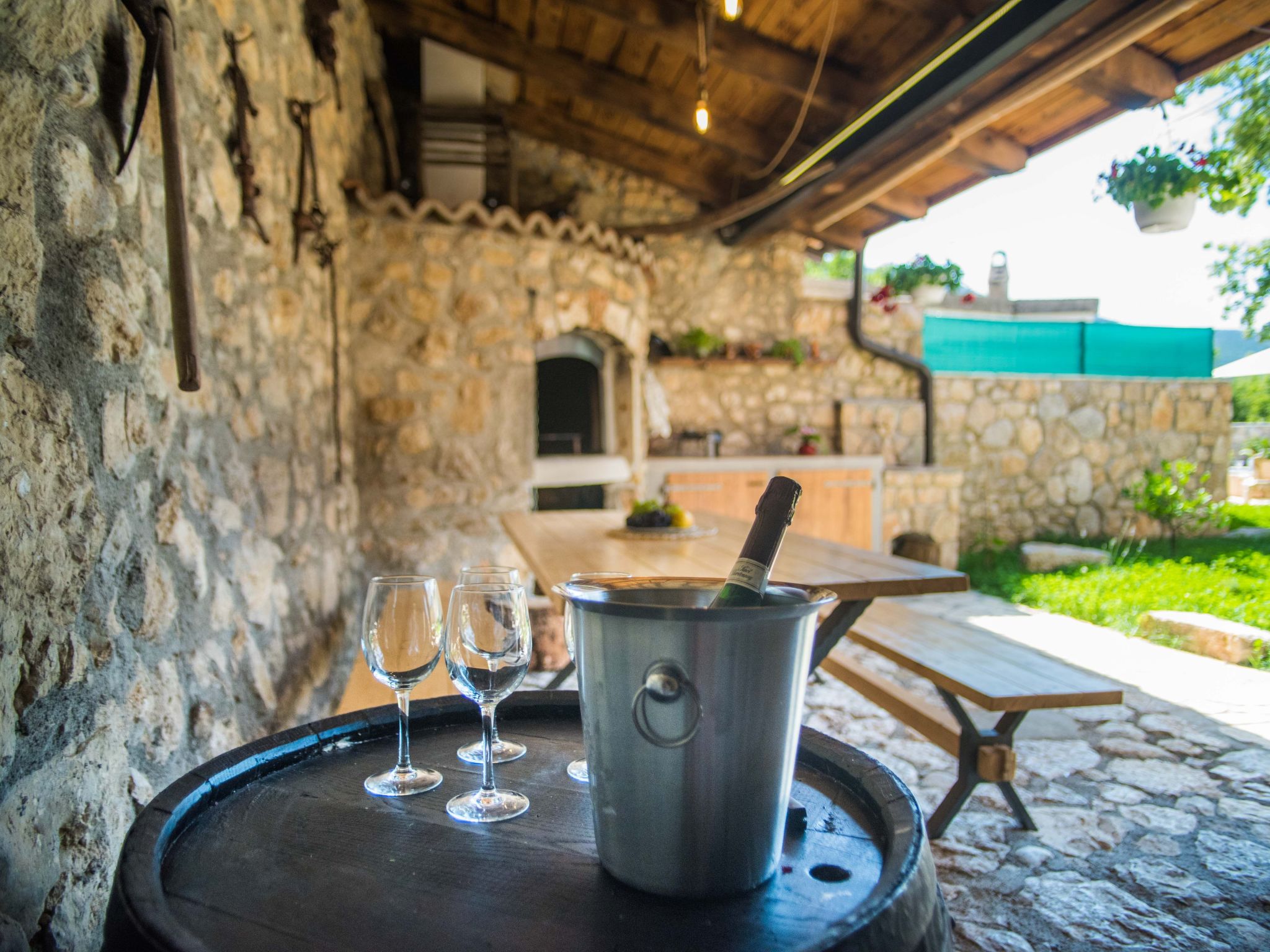 Für 5 Personen und 1 Kind in Tribalj-Image-tags.info