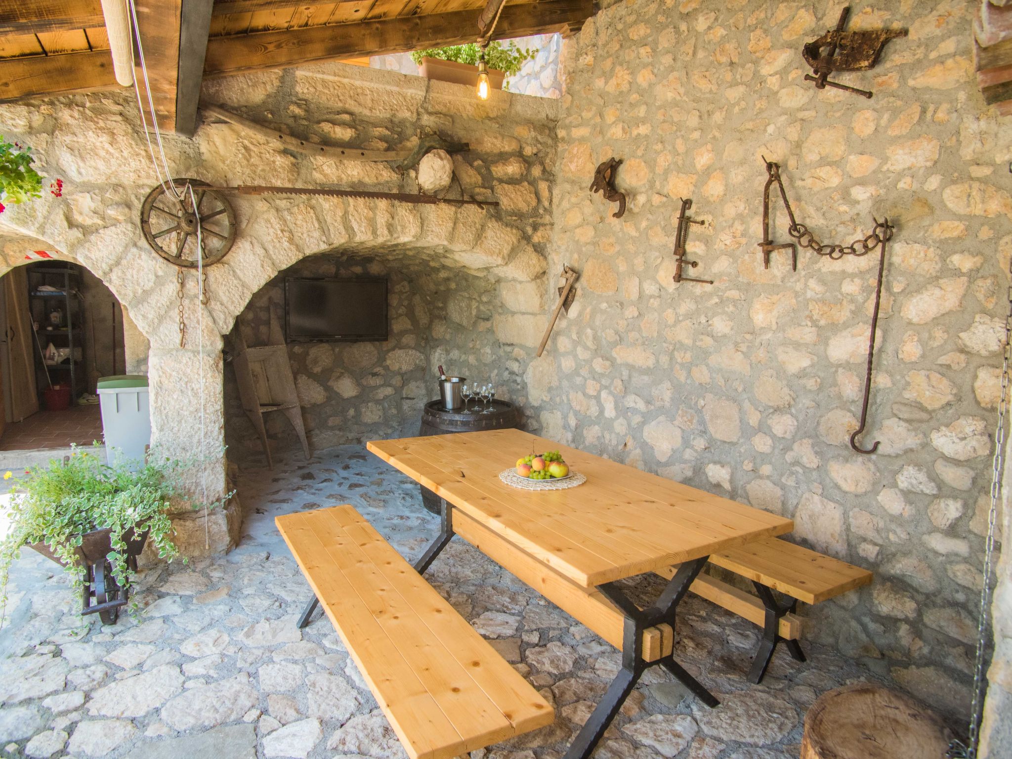 Für 5 Personen und 1 Kind in Tribalj-Image-tags.info