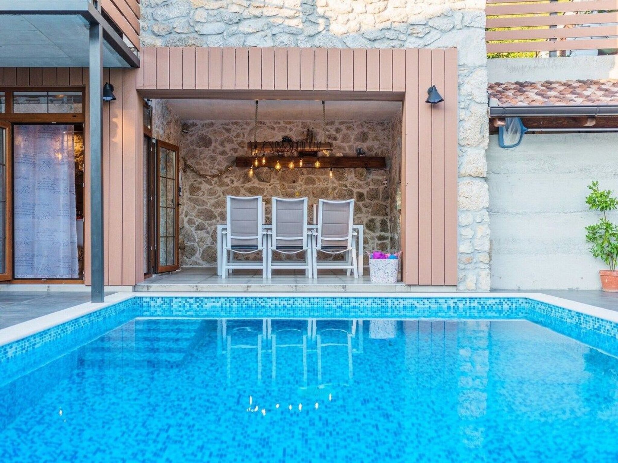 Luxuriöse Steinvilla "Mariva Tribalj" mit Pool-Image-tags.info