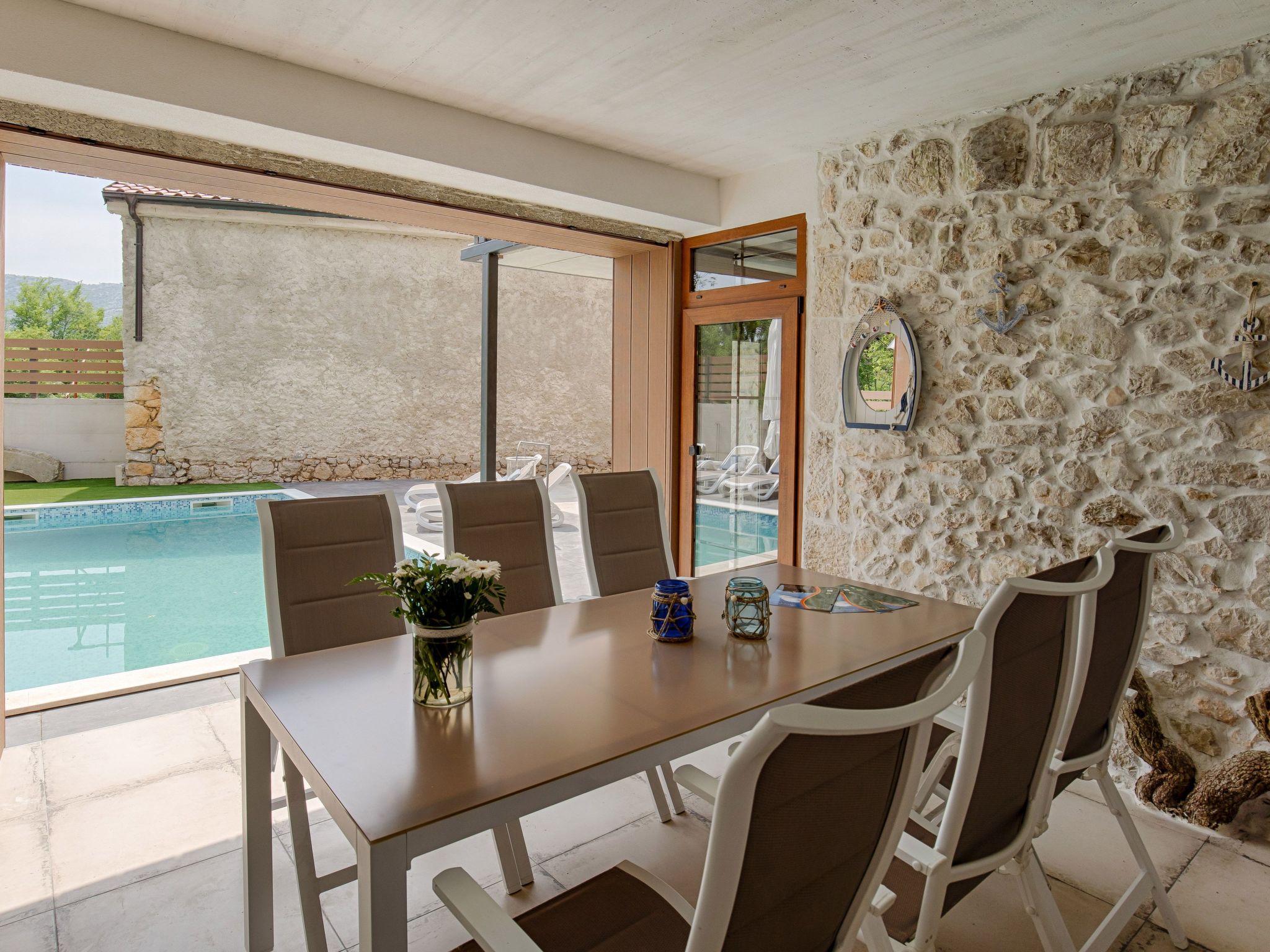 Luxuriöse Steinvilla "Mariva Tribalj" mit Pool-Image-tags.info