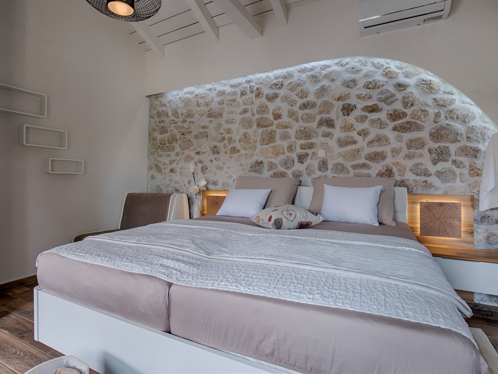 Luxuriöse Steinvilla "Mariva Tribalj" mit Pool-Image-tags.info