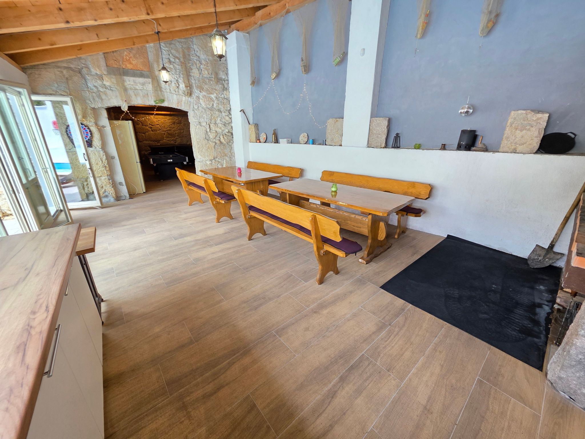 Steinhaus mit privatem Außenpool-Inside