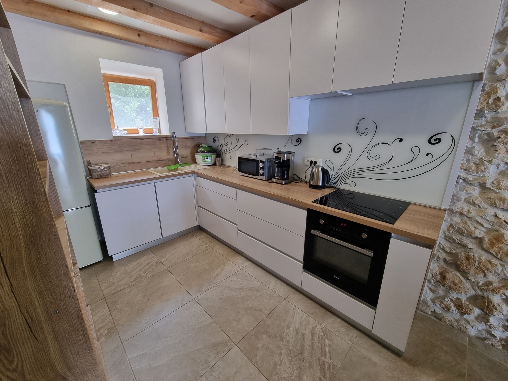 Steinhaus mit privatem Außenpool-Inside