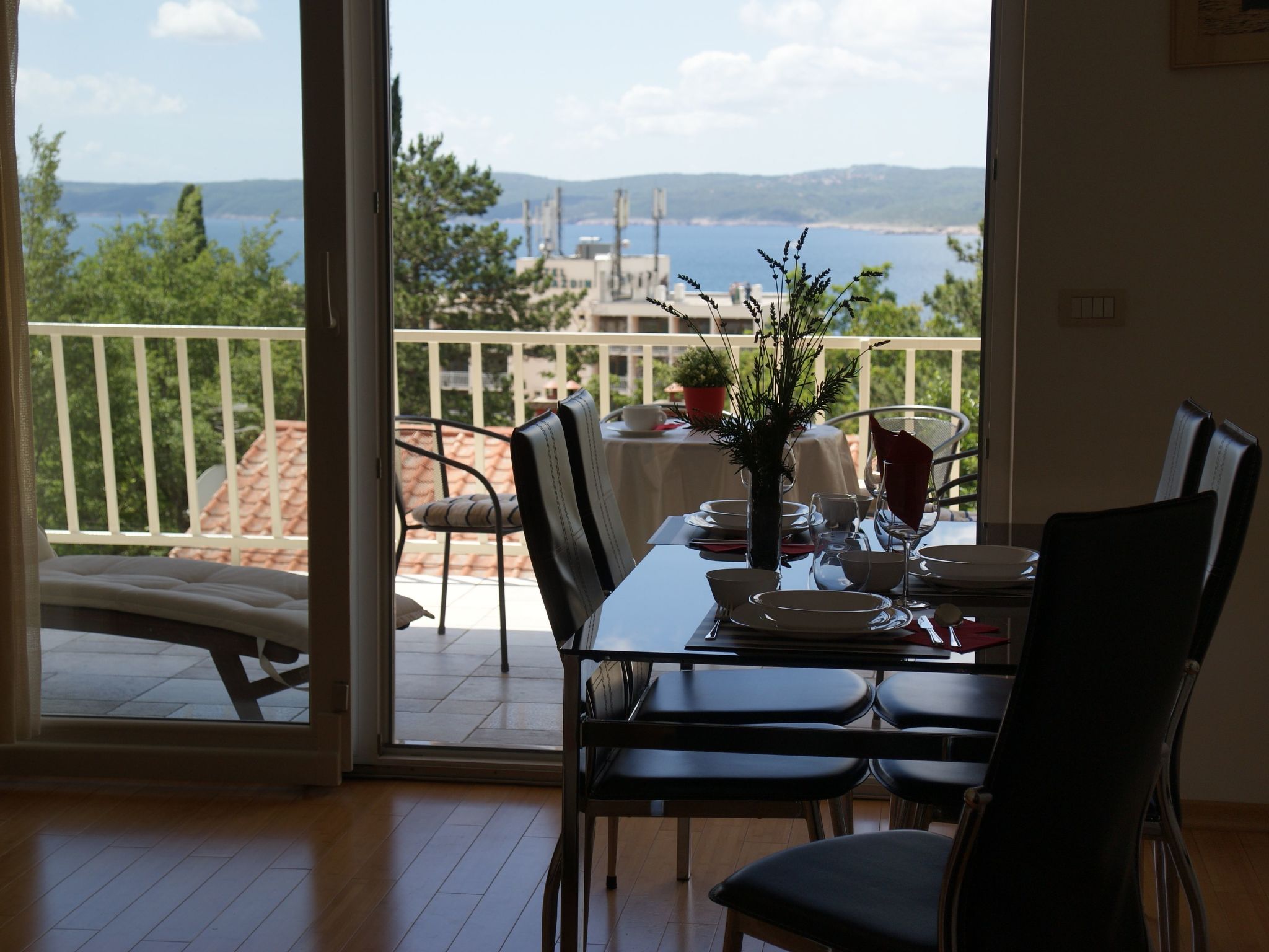 Wohnung für 5 Personen mit AC und Parkplatz-Dedans