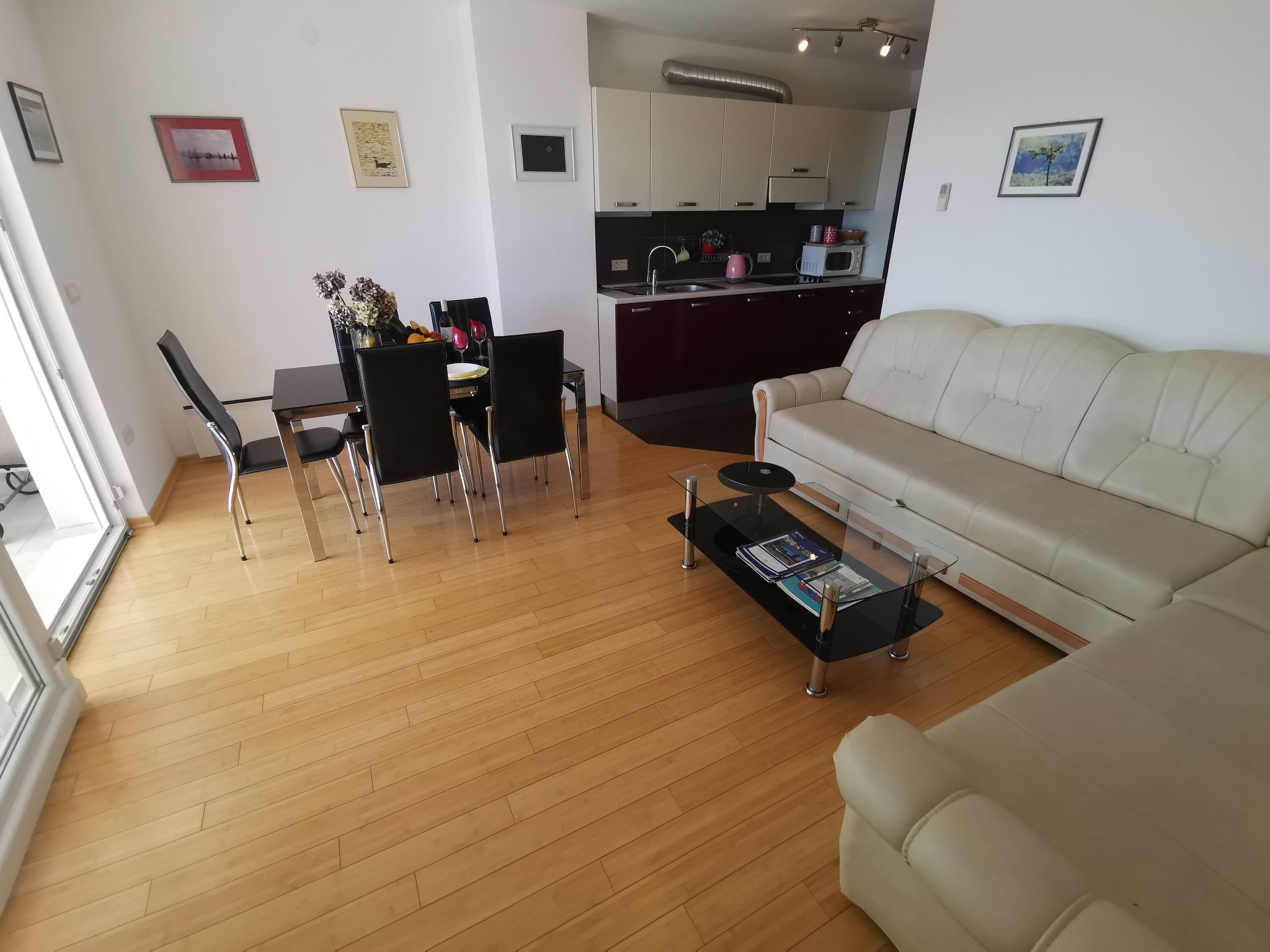 Wohnung für 5 Personen mit AC und Parkplatz-Dedans