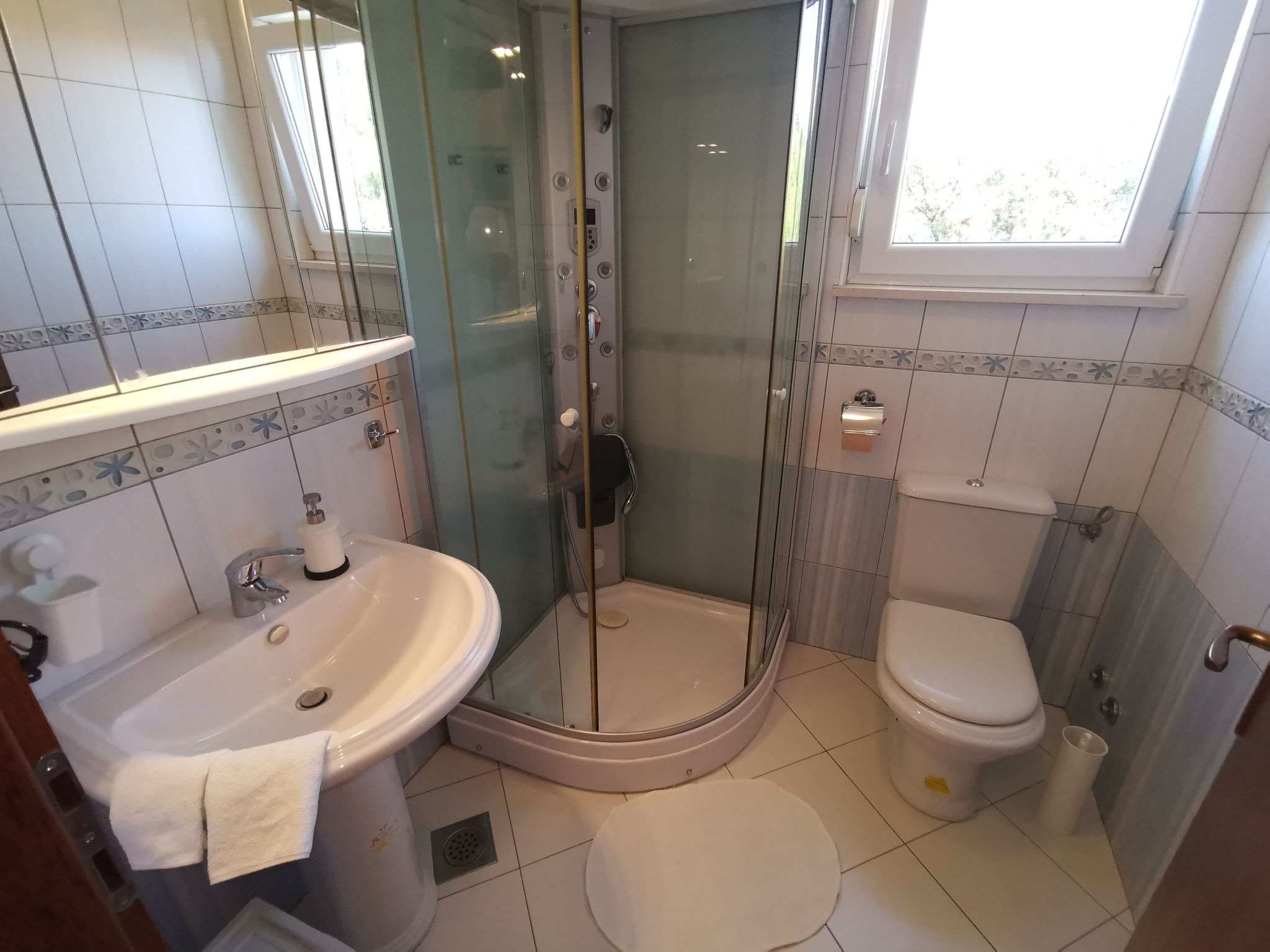 In Selce mit Balkon-Dedans