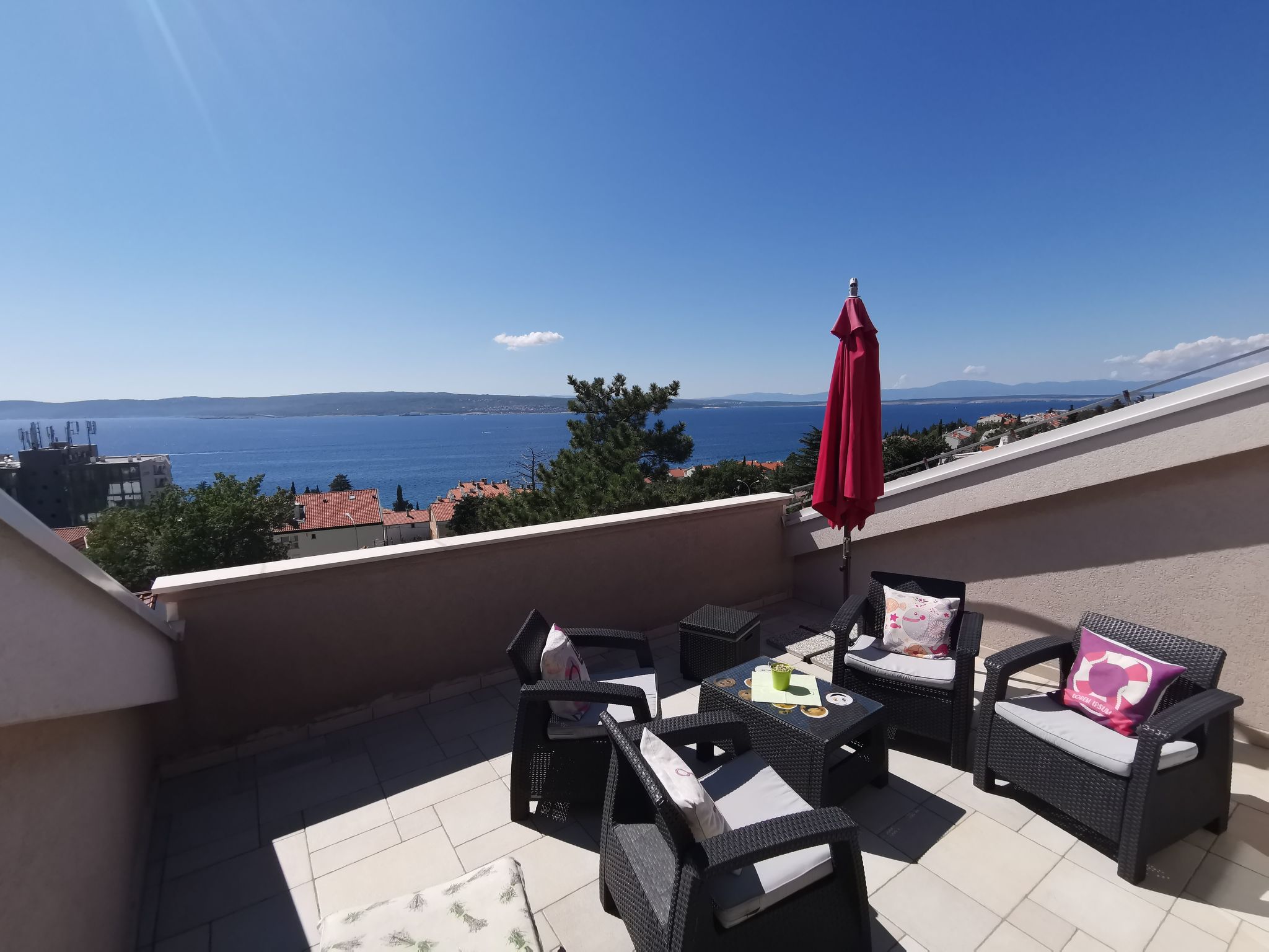 Wohnung für 6 Personen mit Terrasse und Meerblick