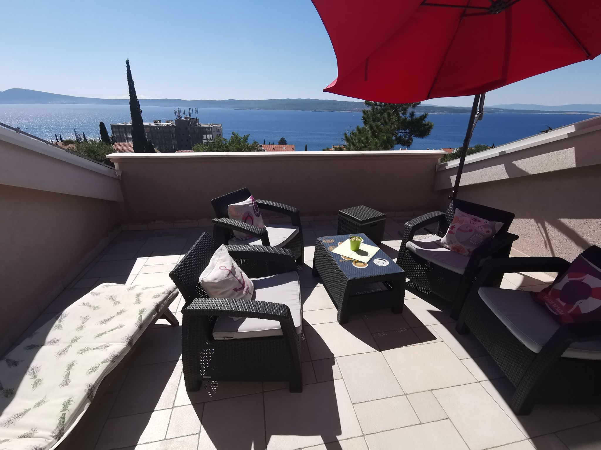 Wohnung für 6 Personen mit Terrasse und Meerblick-Dedans