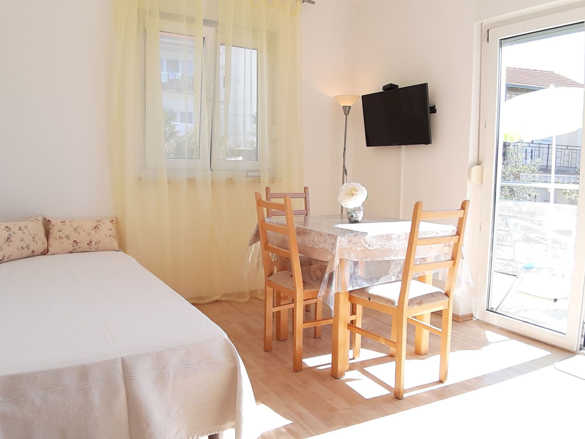 Mit Balkon für drei Personen-Binnen