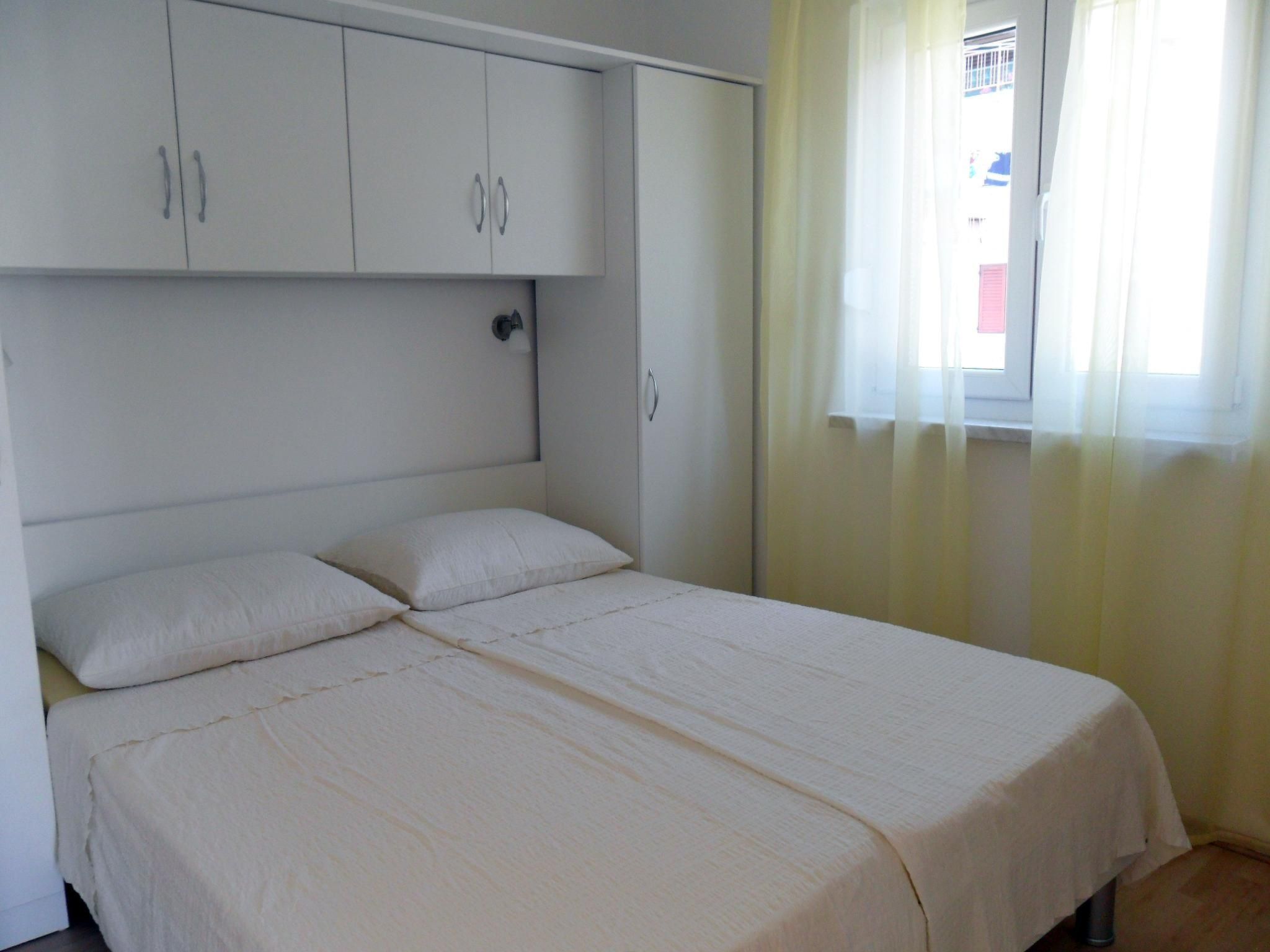 Mit Balkon für drei Personen-Binnen