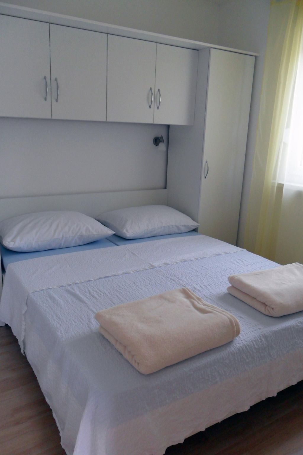 Mit Balkon für drei Personen-Binnen