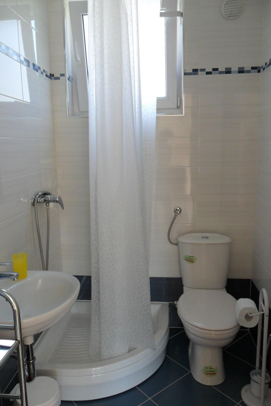 Mit Balkon für drei Personen-Binnen