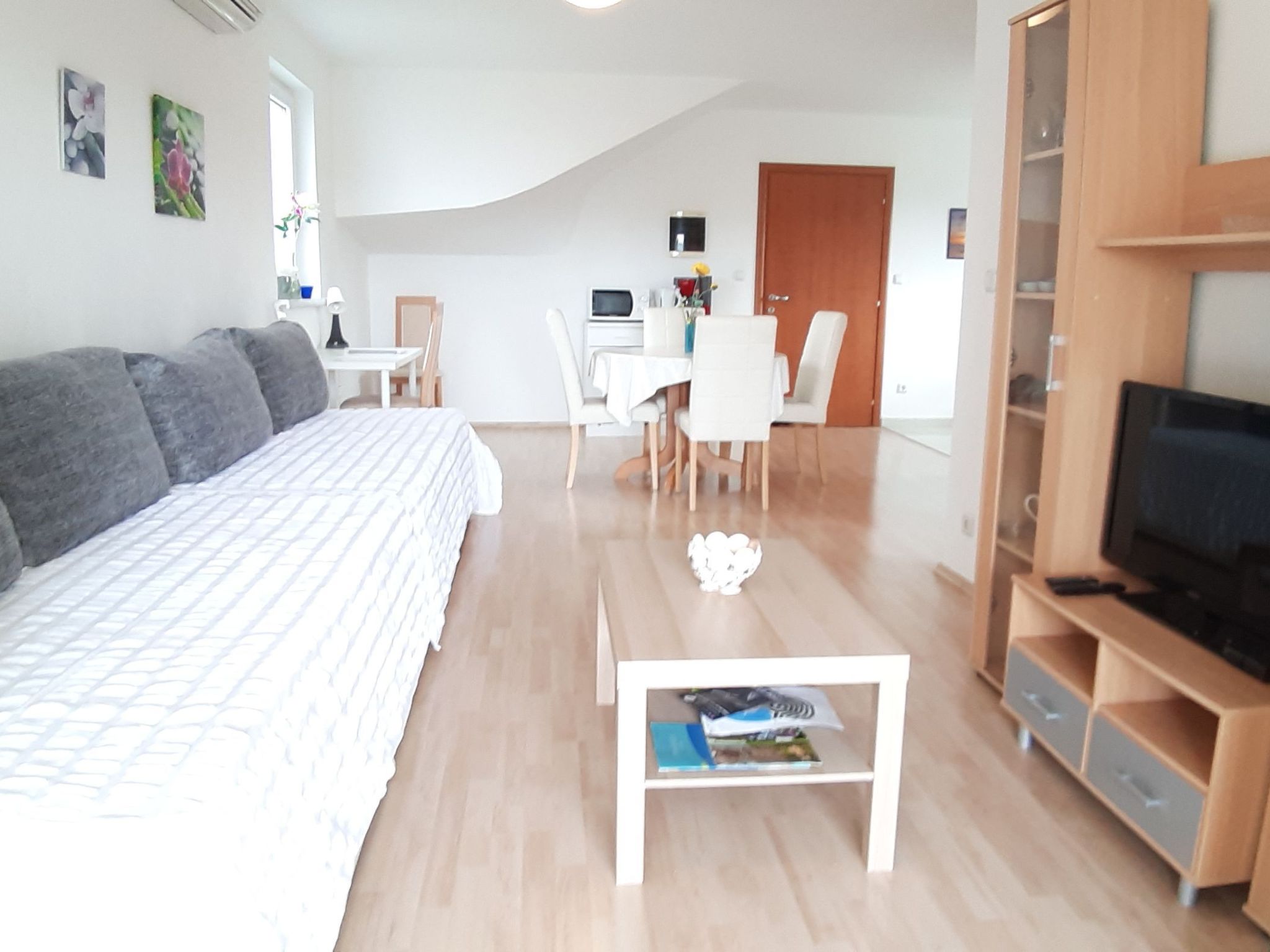 Helle Wohnung in Selce mit Terrasse-Binnen