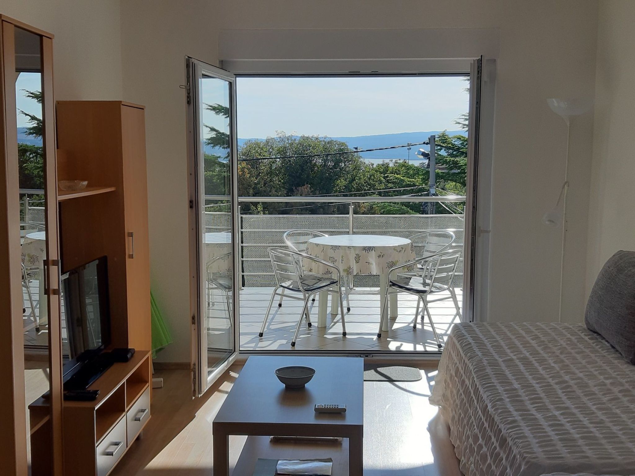 Helle Wohnung in Selce mit Terrasse-Binnen