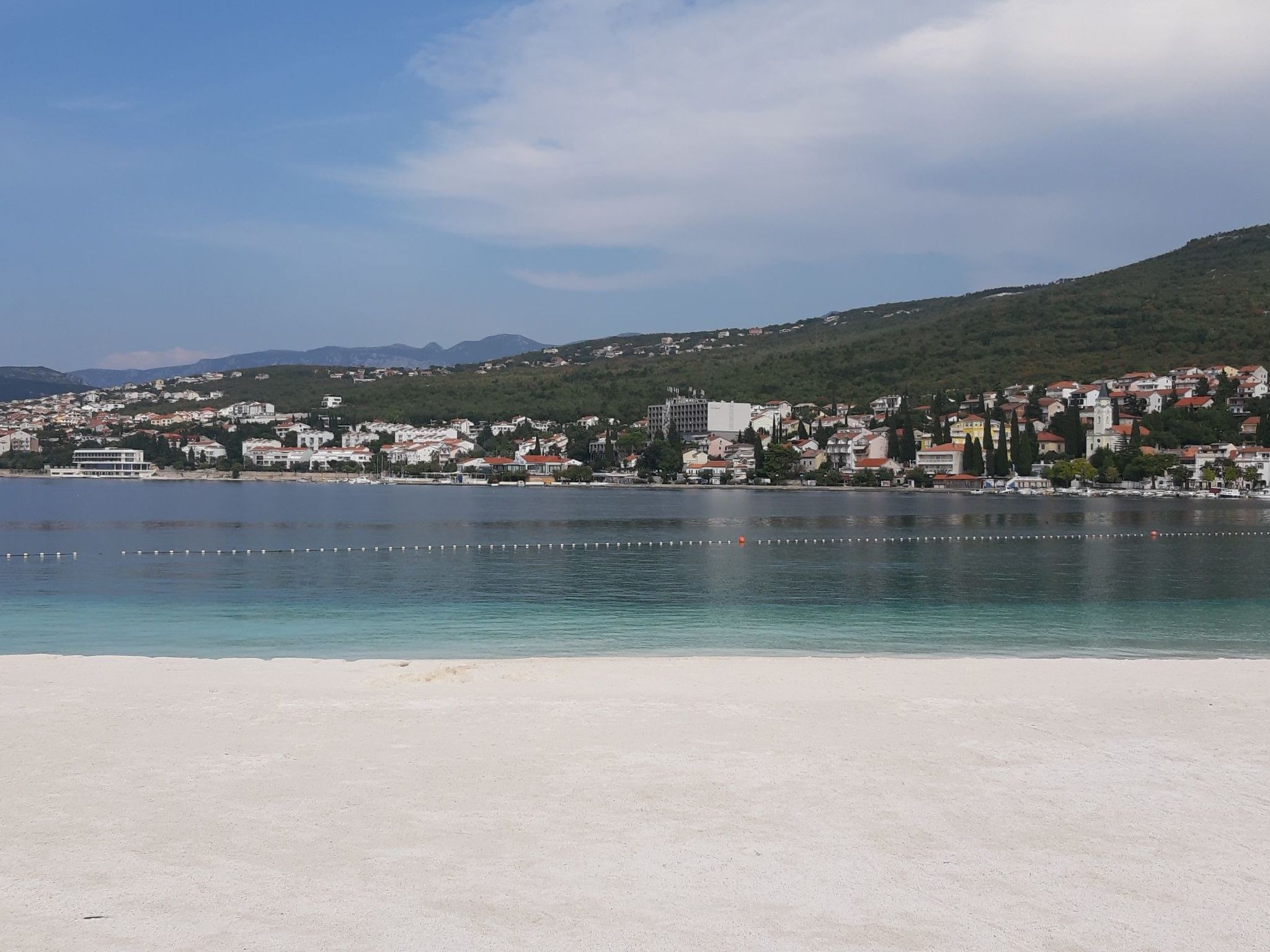 Helle Wohnung in Selce mit Terrasse-Binnen