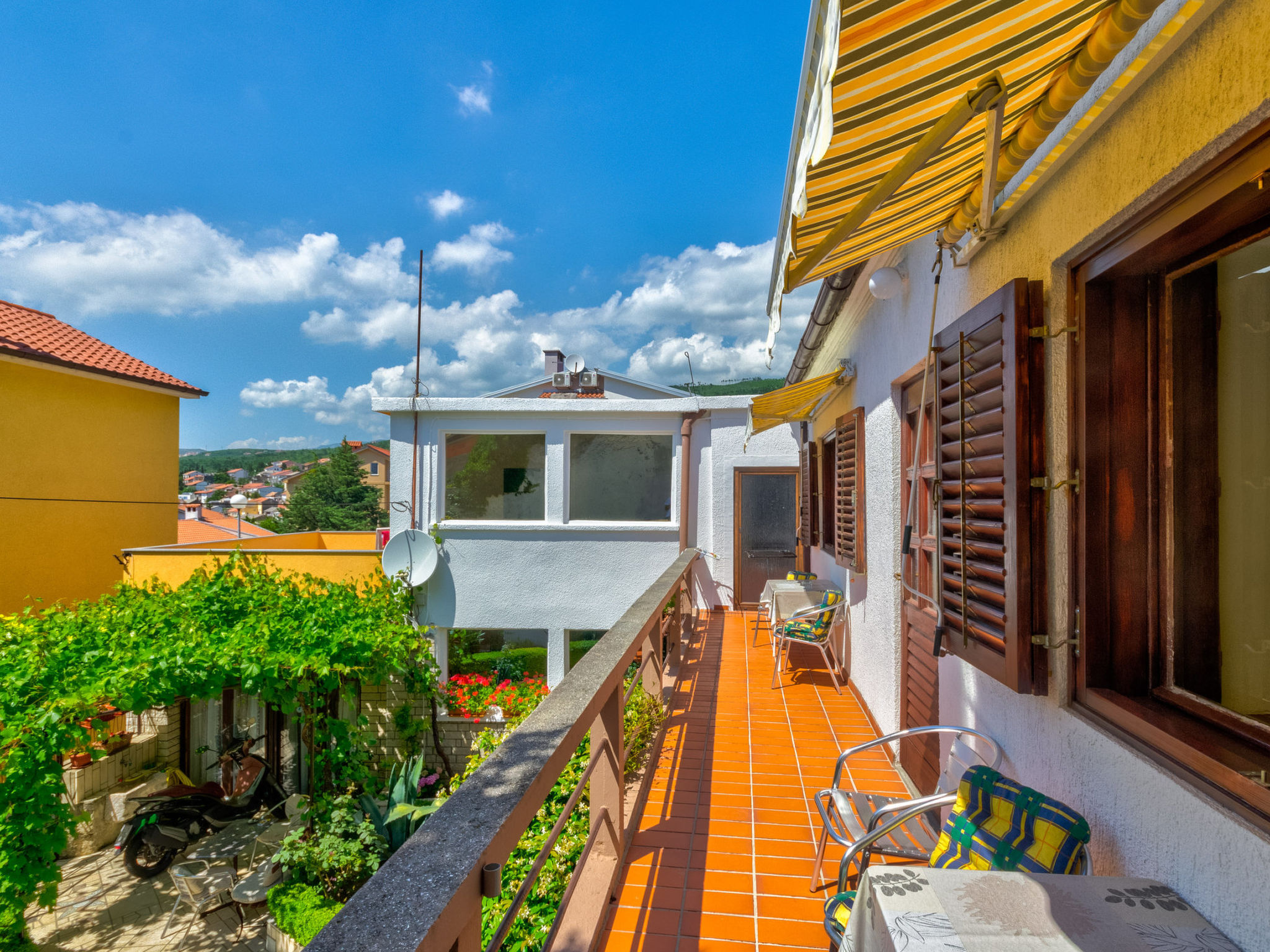 CIRO CH / HR-07098-04 - Outside