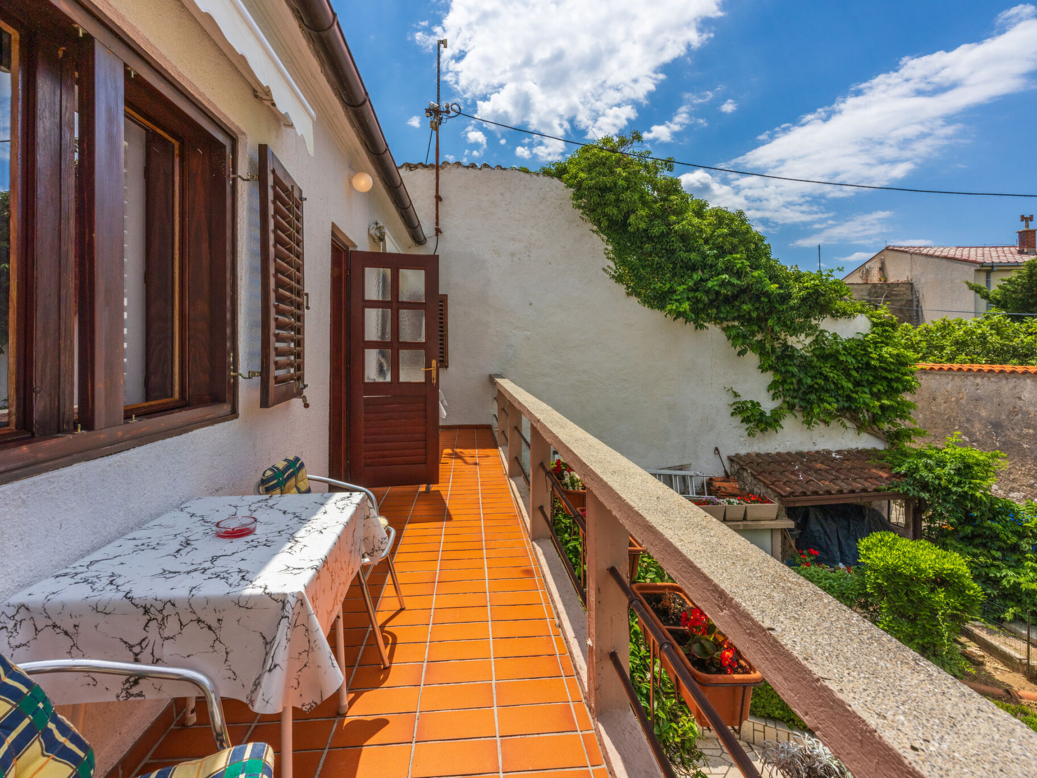 CIRO CH / HR-07098-04 - Outside
