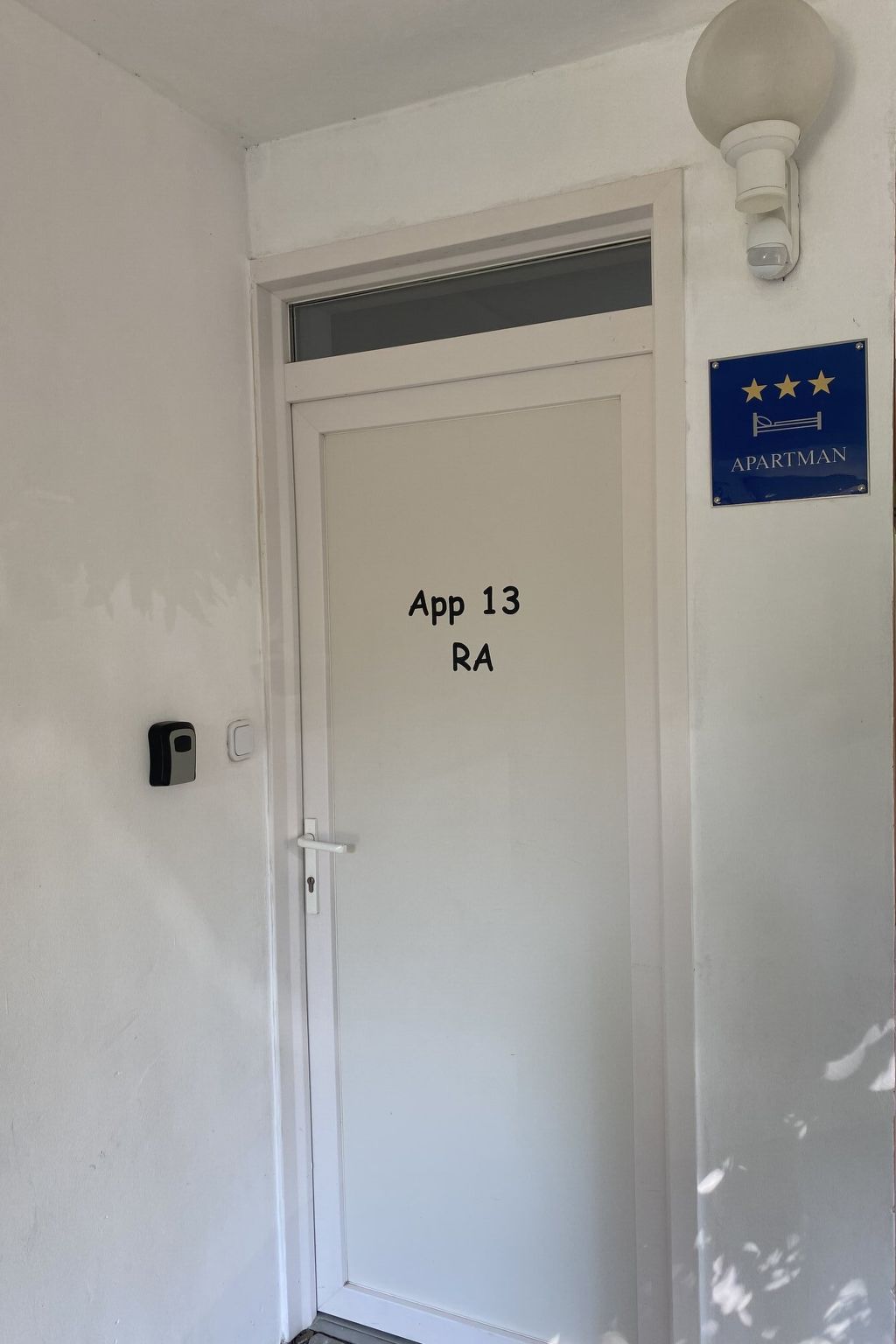 Ra Selce / HR-11113-01 - Inside