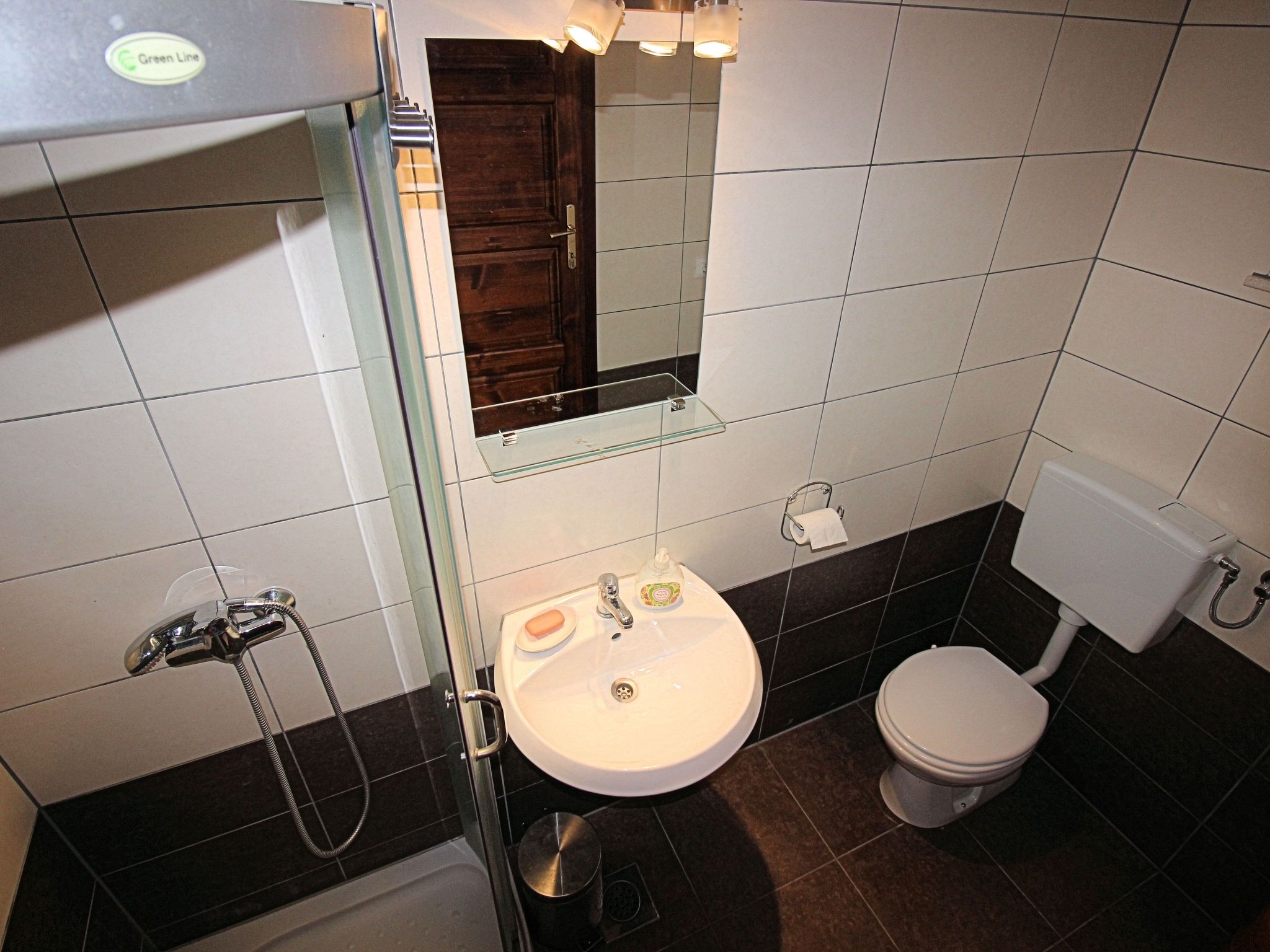 Schönes Ferienhaus in Breze mit Eigenem Balkon - Image-tags.info