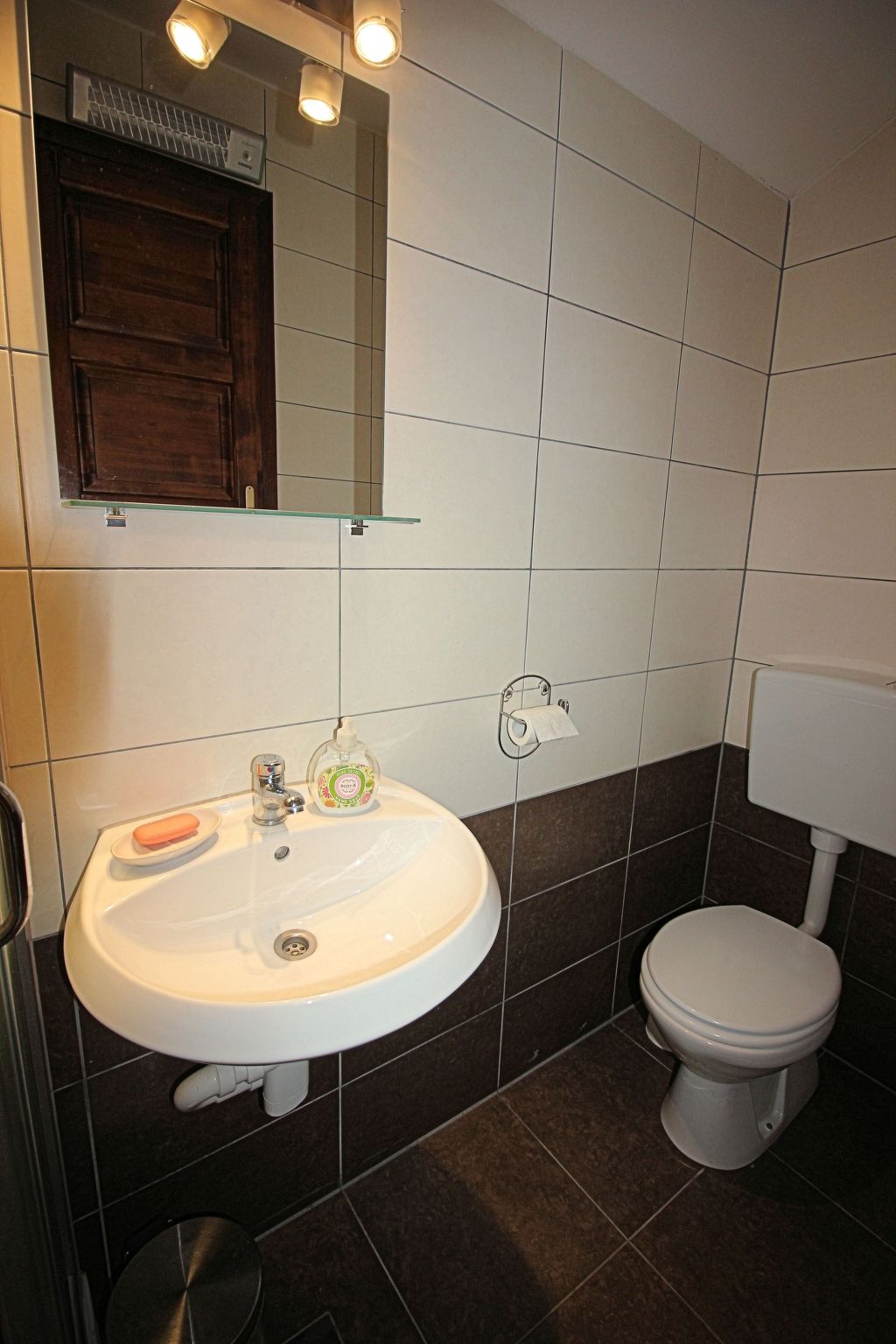 Schönes Ferienhaus in Breze mit Eigenem Balkon - Image-tags.info