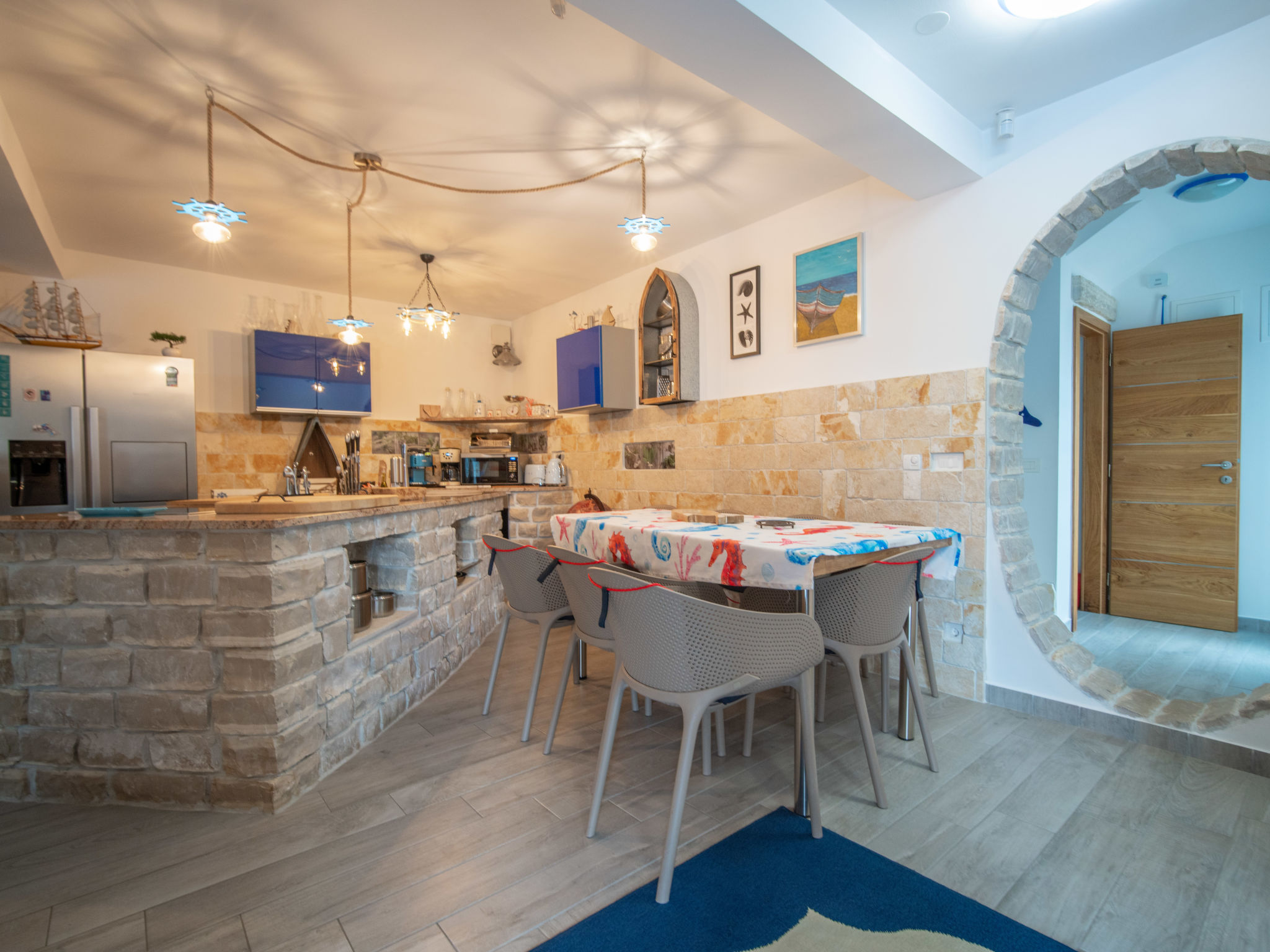 Lea Lana — Kitchen / Dining Room (5 of 54)