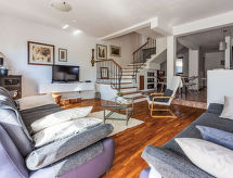 Rustiek appartement in Novi Vinodolski met bergzicht, vlakbij zee - thumbnail 4
