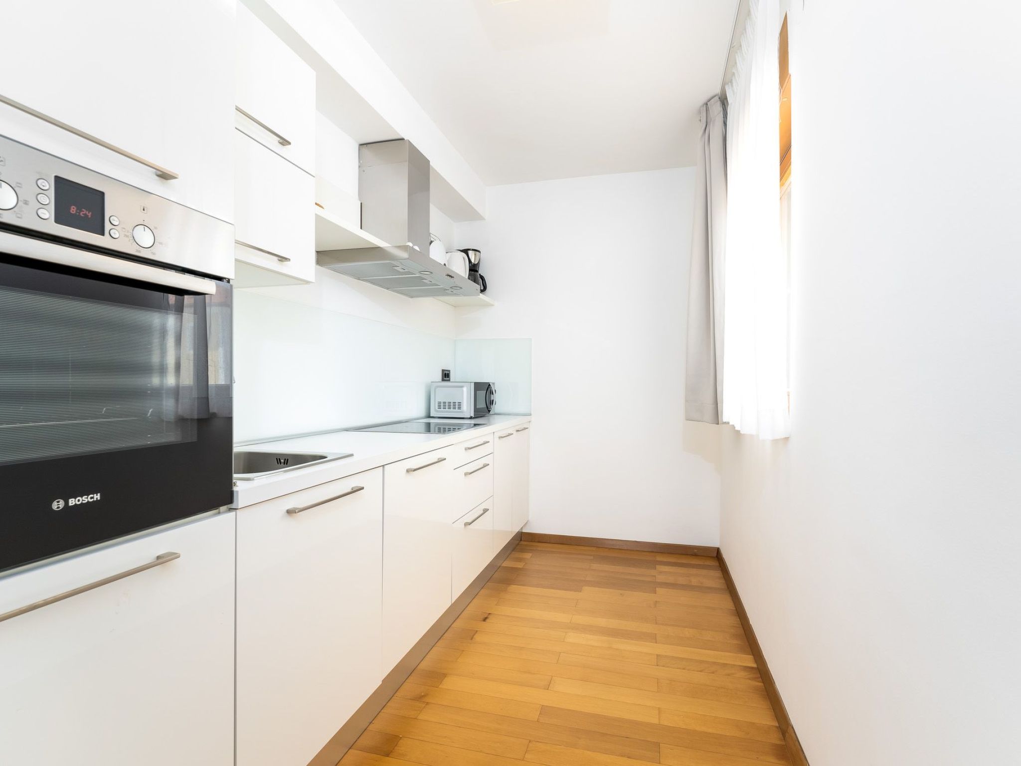 Wohnung "Zayml Povile" mit Blick auf das Wasser-Image-tags.info