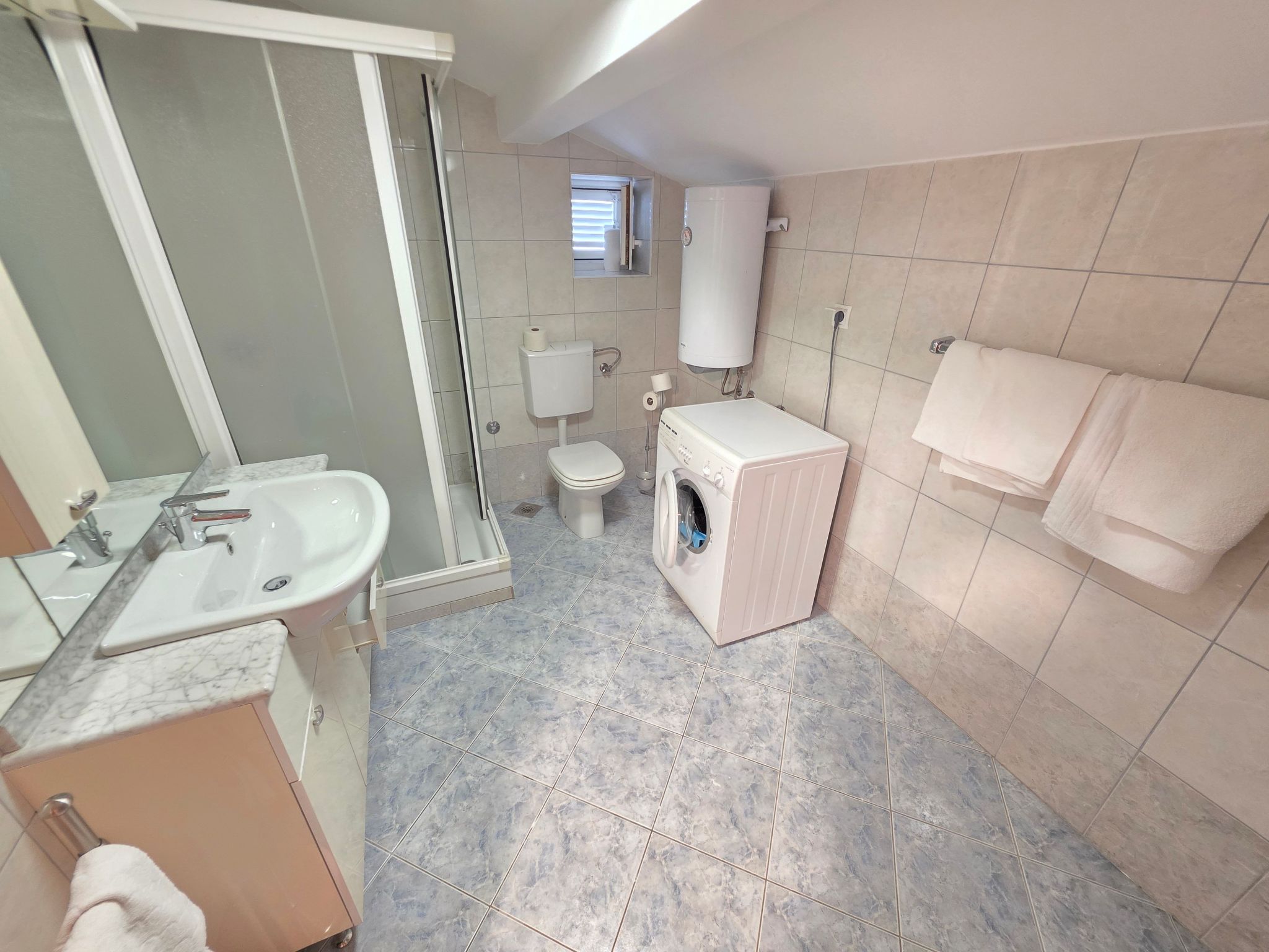 Wohnung für max. 8 Personen-Drinnen