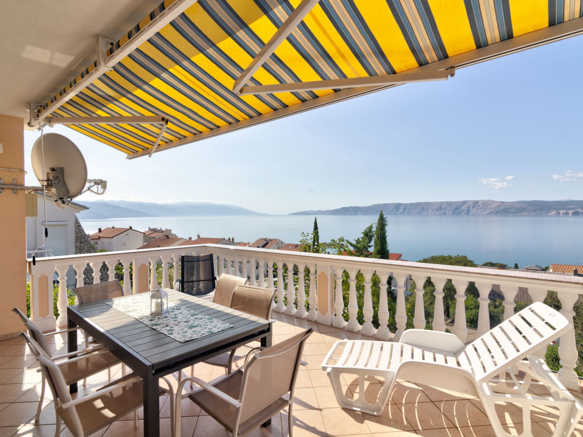 Wohnung für 6 Personen mit Panoramablick aufs Meer-Binnen