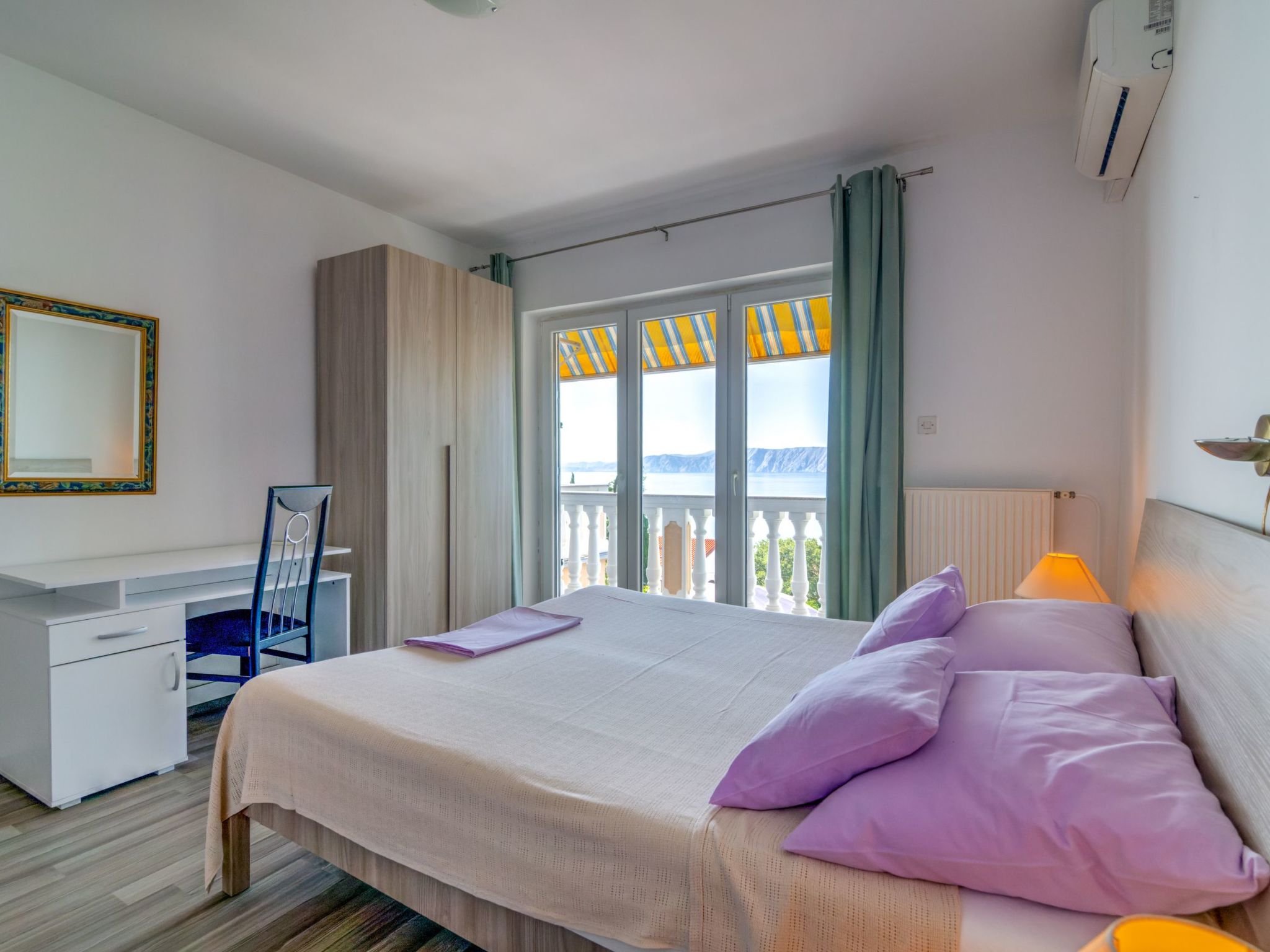 Wohnung für 6 Personen mit Panoramablick aufs Meer-Binnen