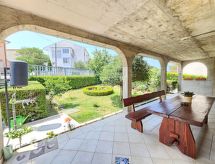 Vrijstaande vakantiewoning voor 6 personen met terras nabij zee in Novi Vinodolski - thumbnail 5