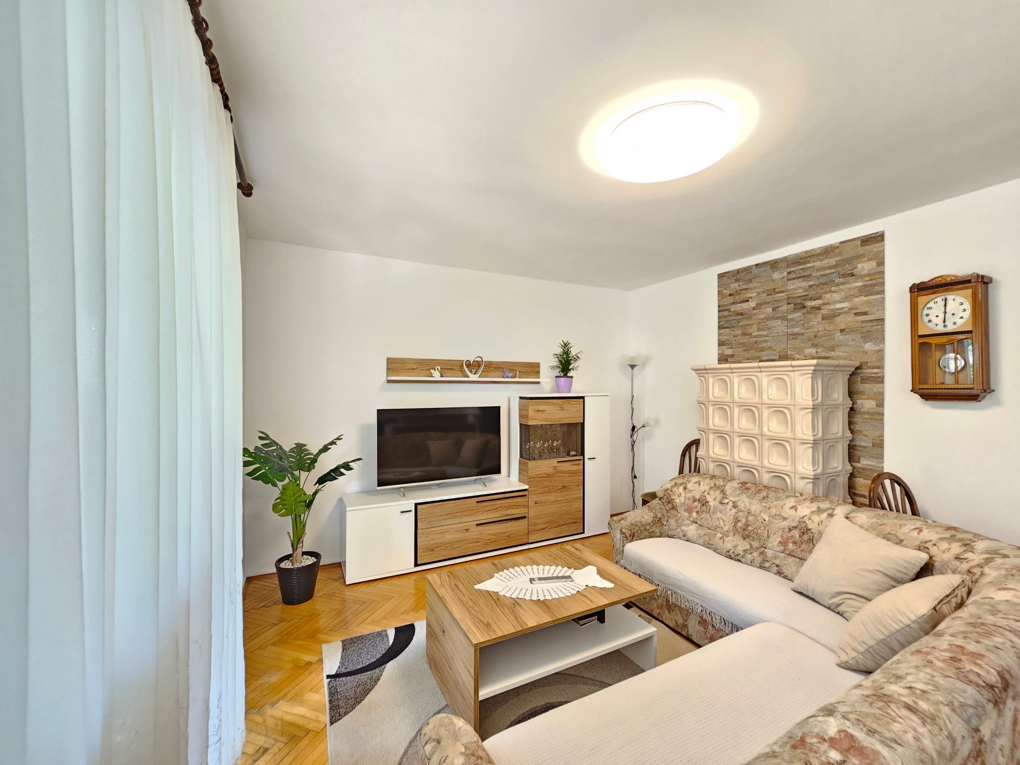 Wohnung für 6 Personen mit Terrasse-Drinnen