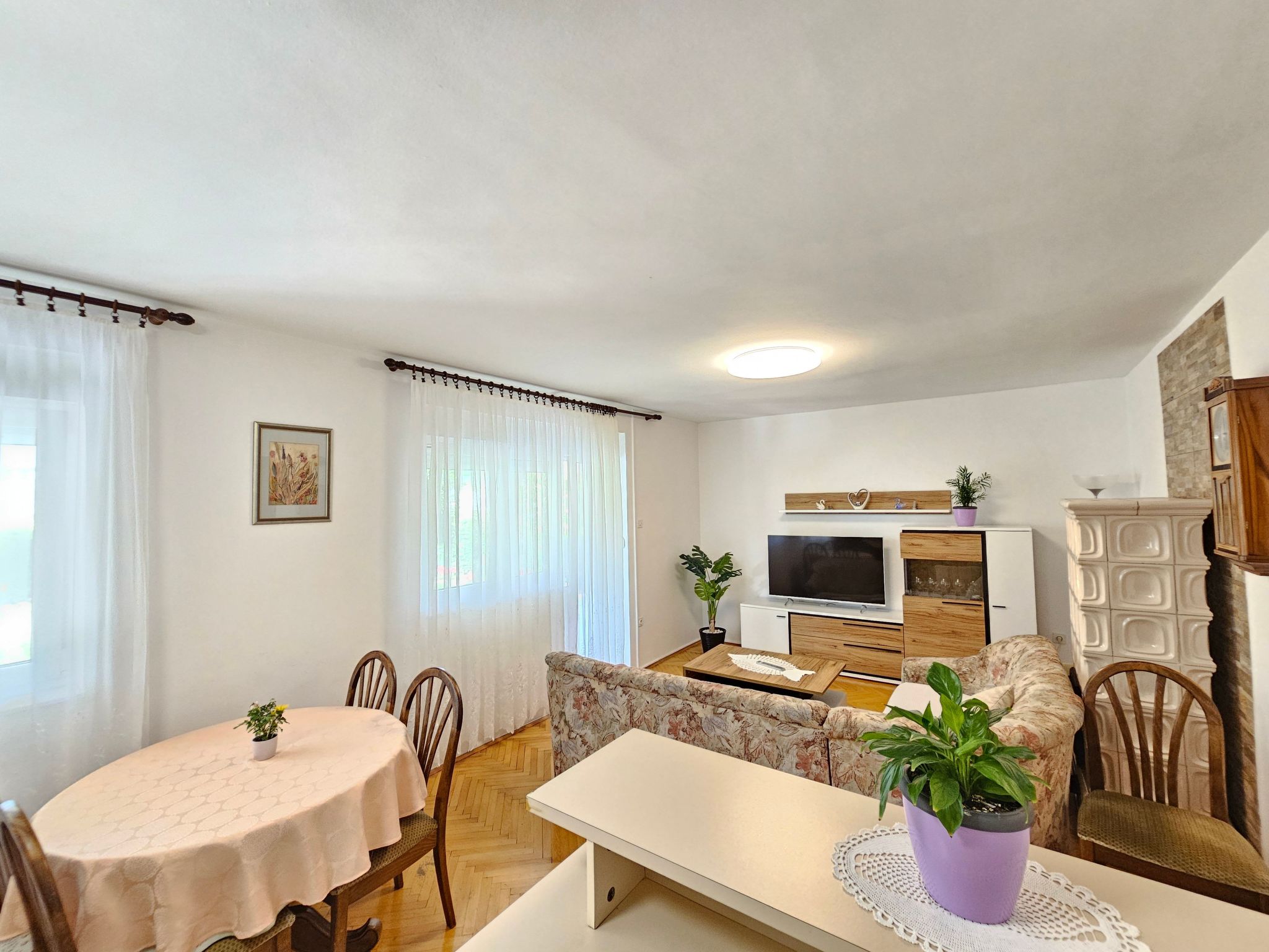 Wohnung für 6 Personen mit Terrasse-Drinnen