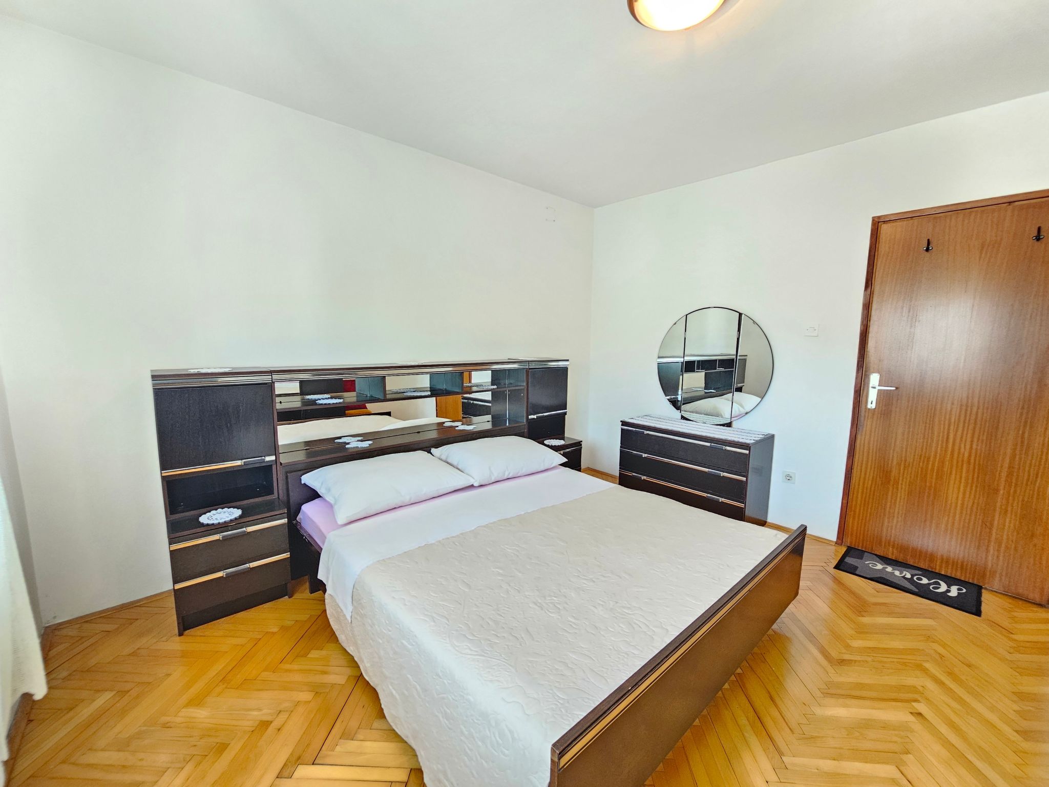 Wohnung für 6 Personen mit Terrasse-Drinnen