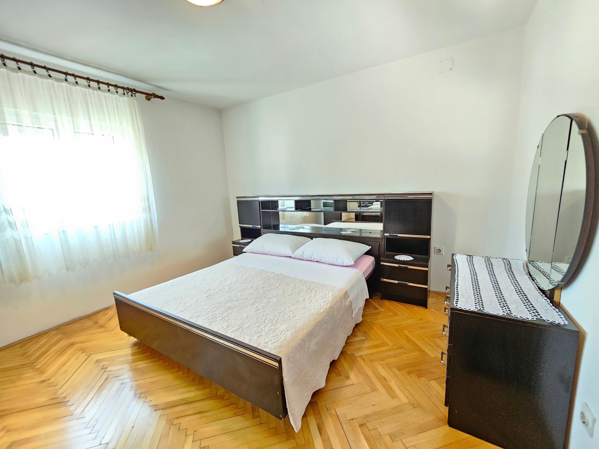 Wohnung für 6 Personen mit Terrasse-Drinnen