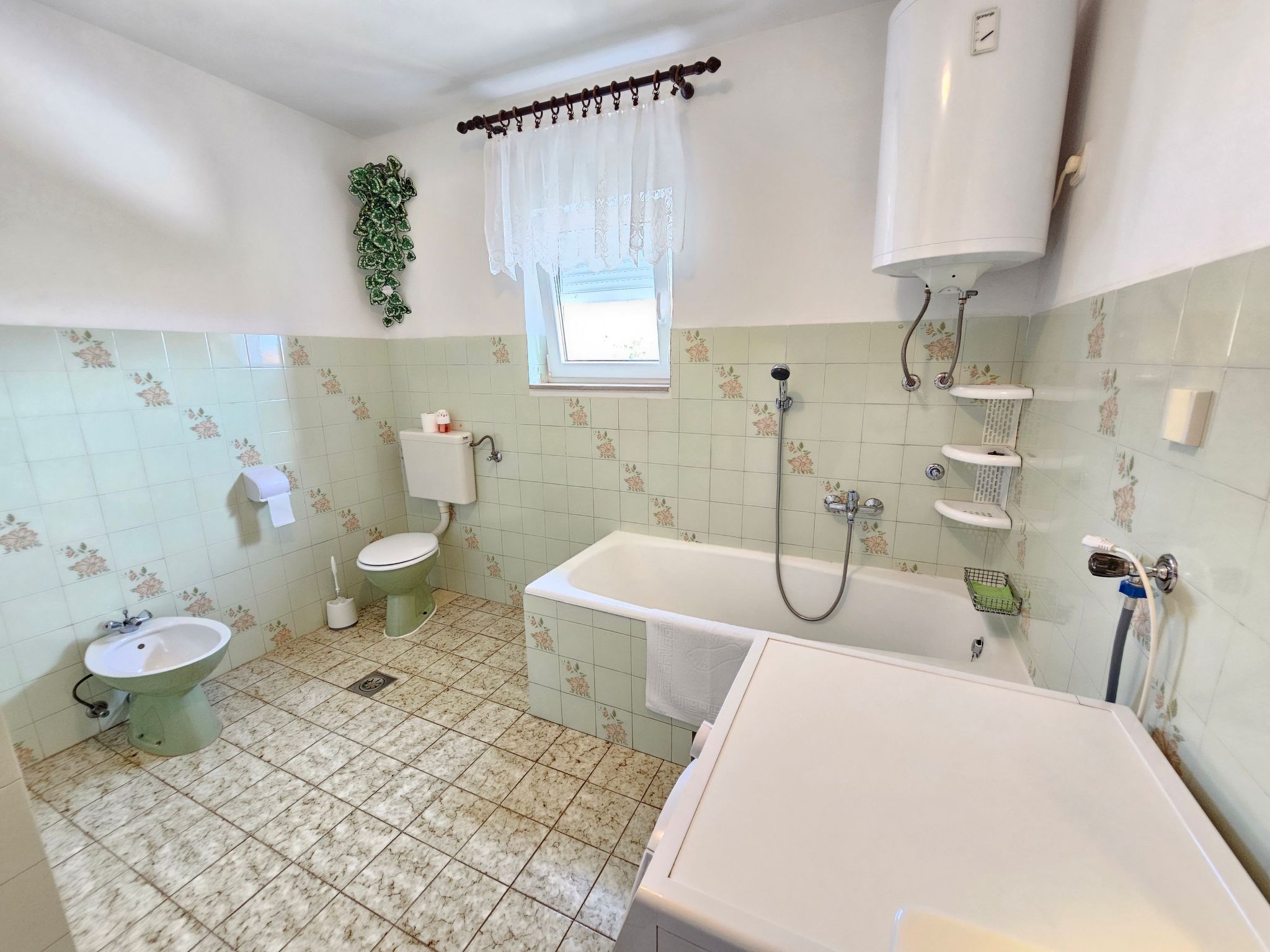 Wohnung für 6 Personen mit Terrasse-Drinnen