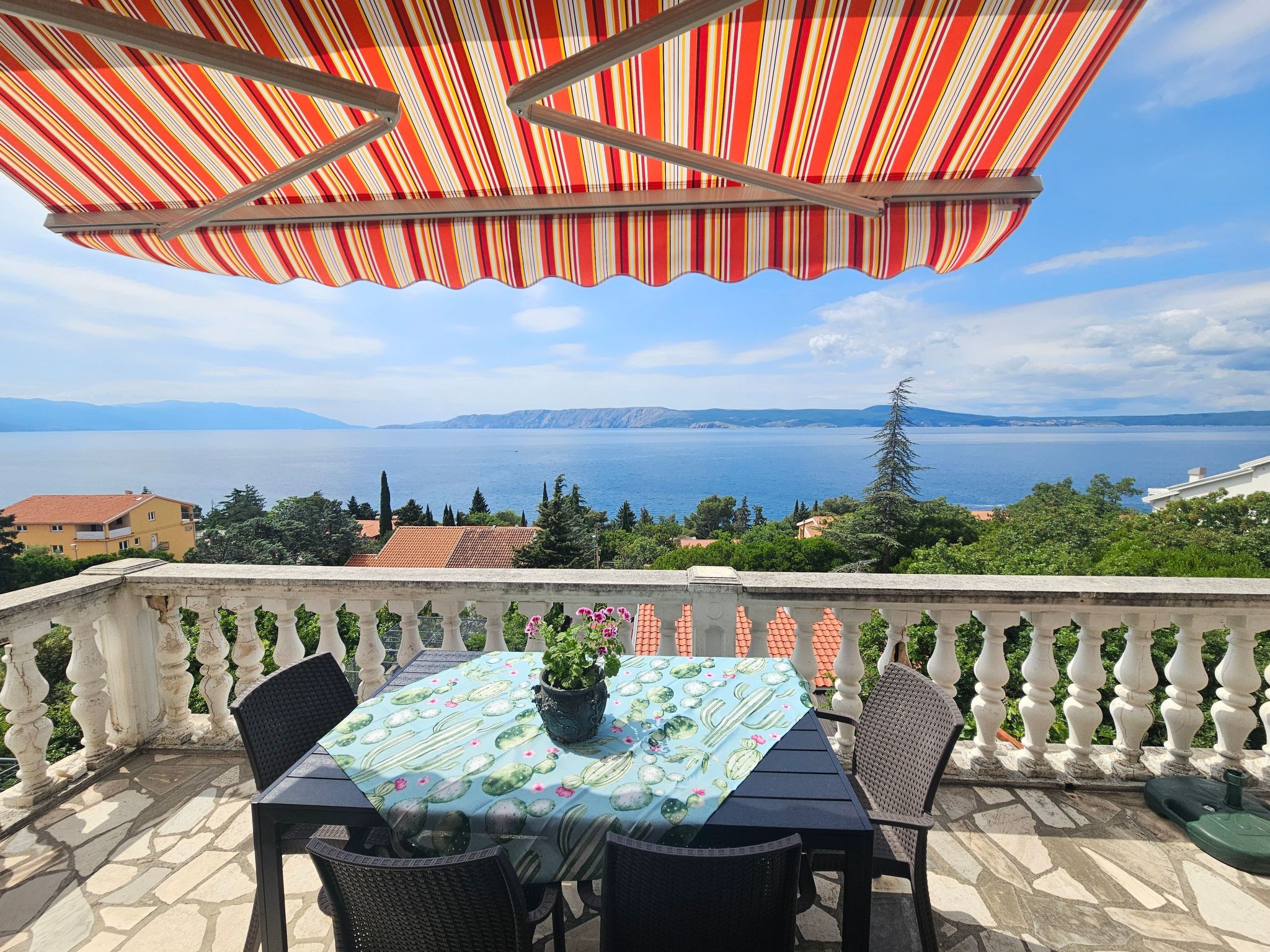 Wohnung mit Balkon mit Meerblick-Binnen