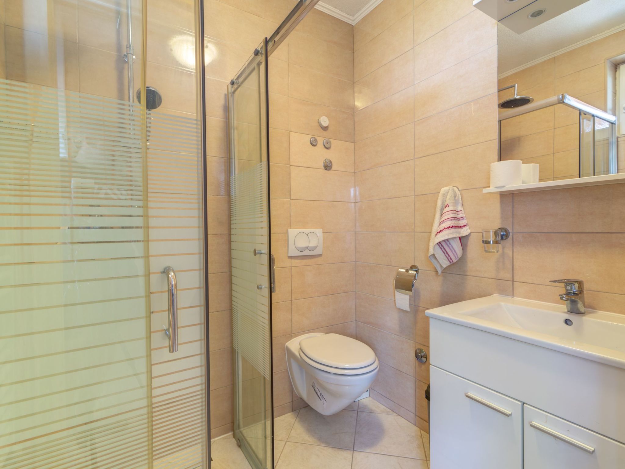 Wohnung mit Terrasse-Binnen