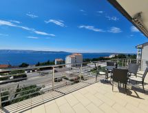 Modern appartement voor 6 met panoramisch zeezicht nabij strand - thumbnail 4
