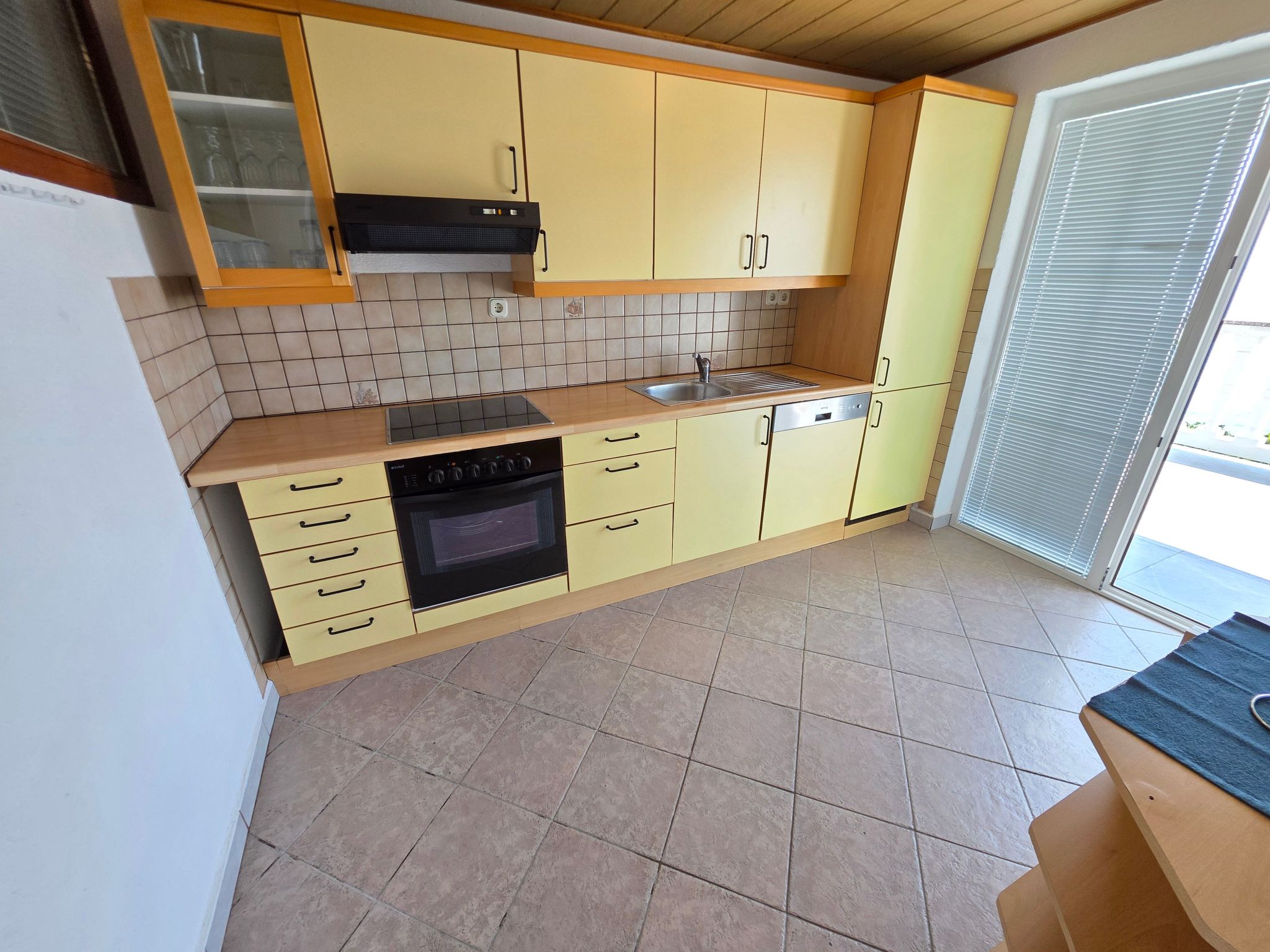 Wohnung mit Meerblick, 150 m vom Strand entfernt-Binnen