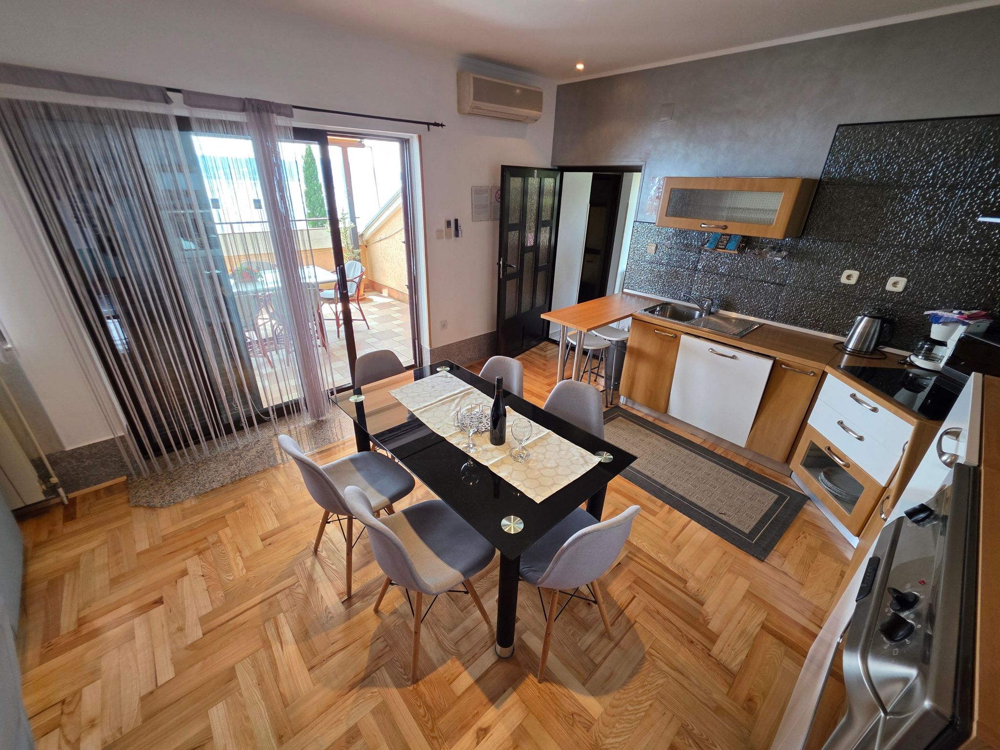 Wohnung mit Meerblick, 200m vom Strand entfernt-Binnen