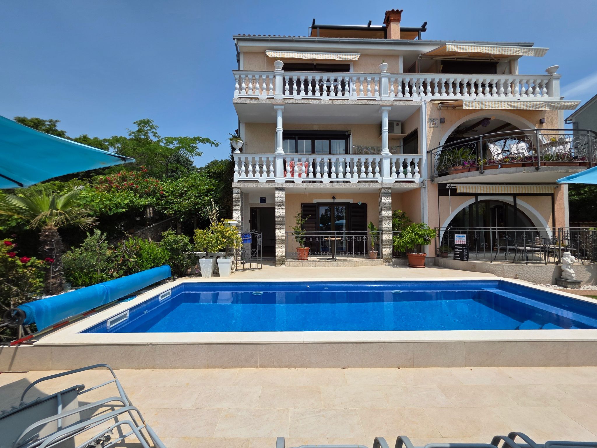 Wohnung mit Terrasse - Gemeinschaftspool-Binnen