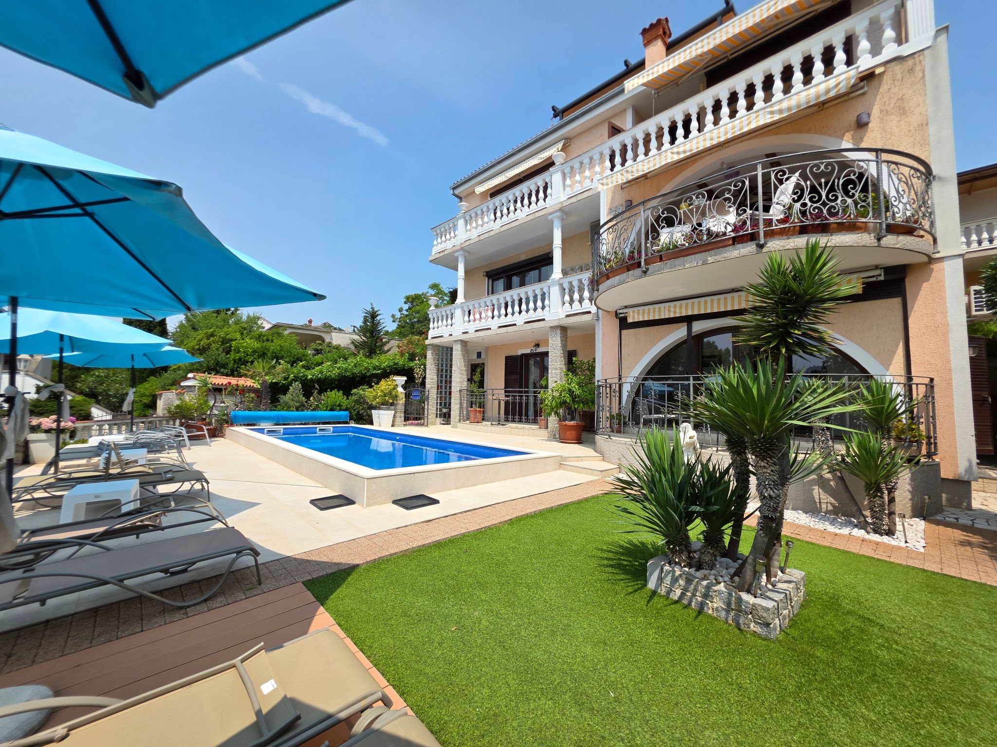 Wohnung mit Terrasse - Gemeinschaftspool-Binnen