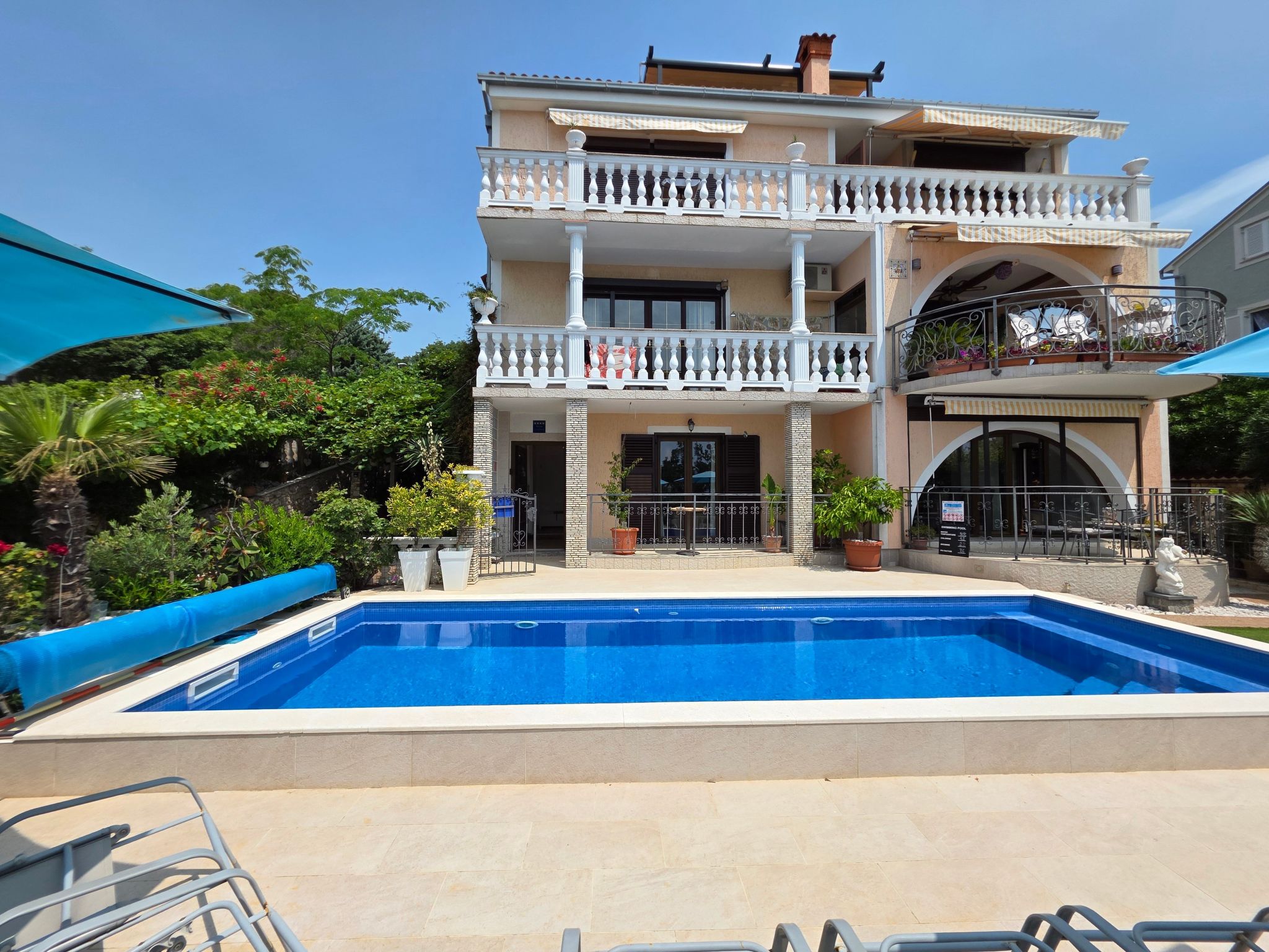 Wohnung mit Terrasse - Gemeinschaftspool-Binnen