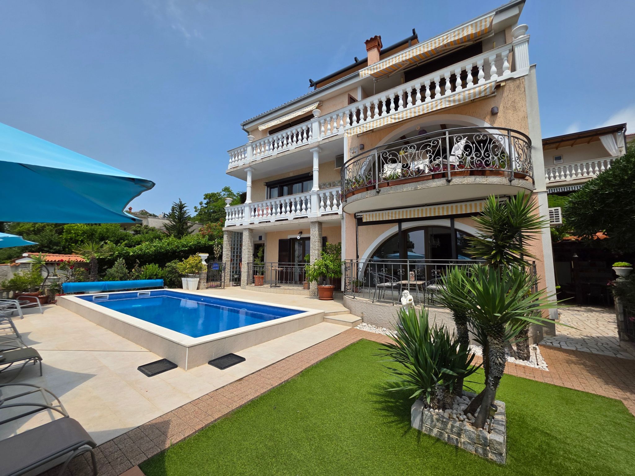 Wohnung mit Terrasse - Gemeinschaftspool-Binnen