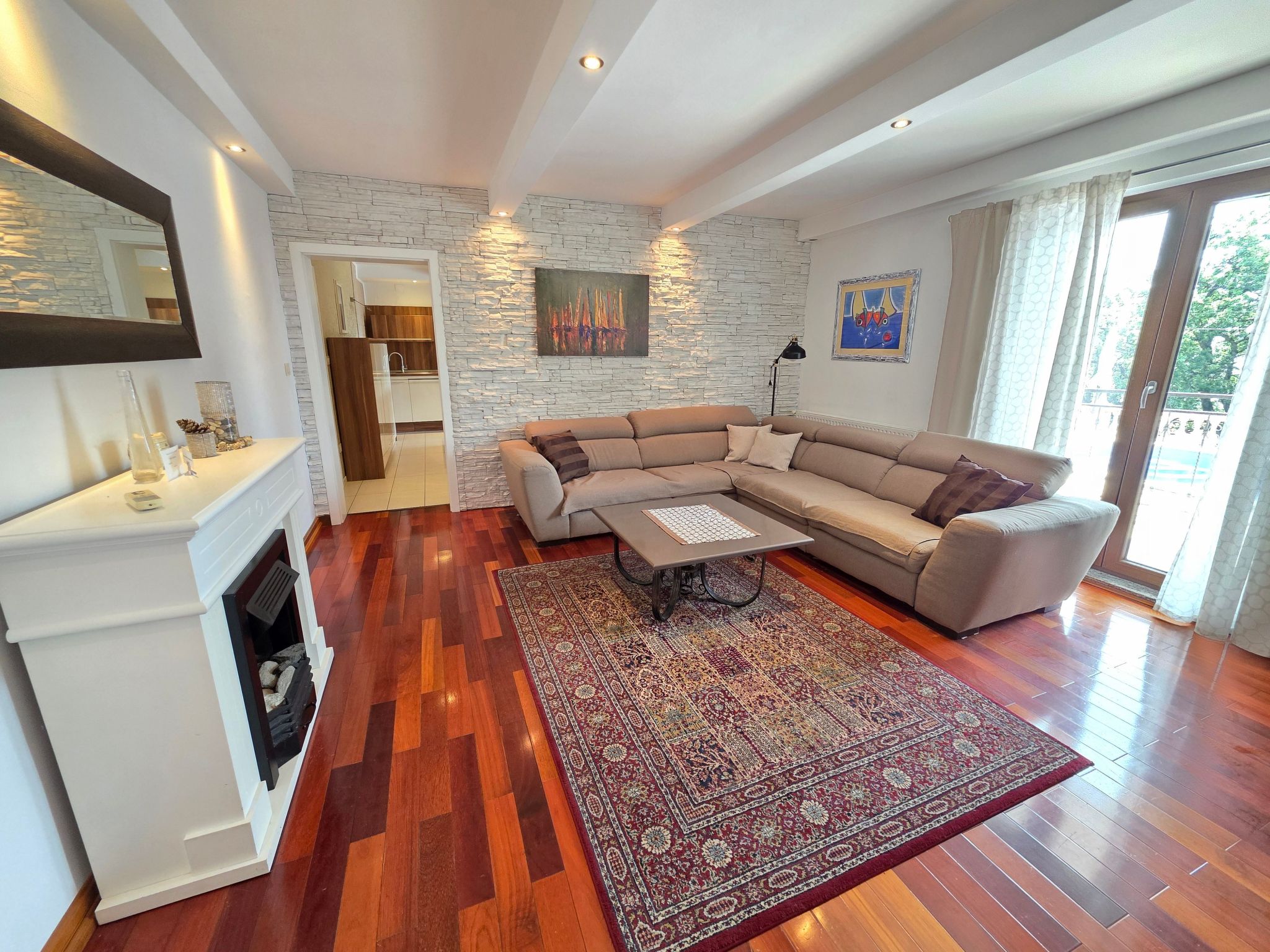 Wohnung mit Terrasse - Gemeinschaftspool-Binnen