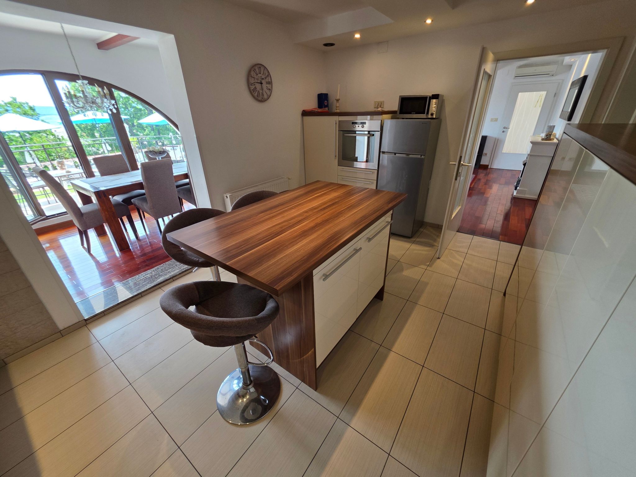 Wohnung mit Terrasse - Gemeinschaftspool-Binnen