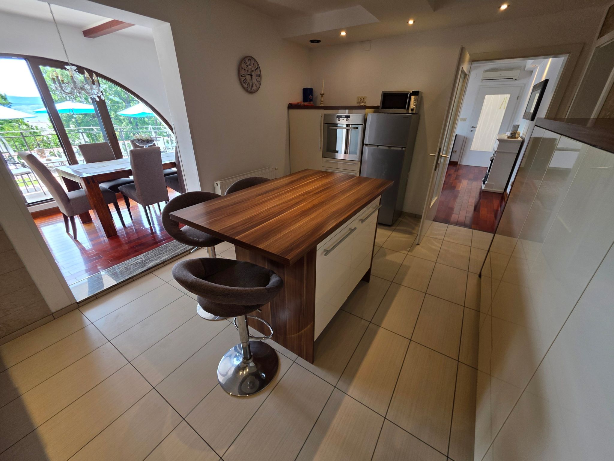 Wohnung mit Terrasse - Gemeinschaftspool-Binnen